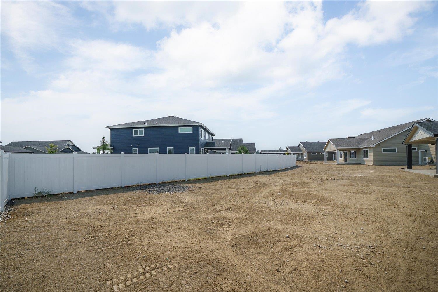 12242 N VALENCIA Ave - Photo 39
