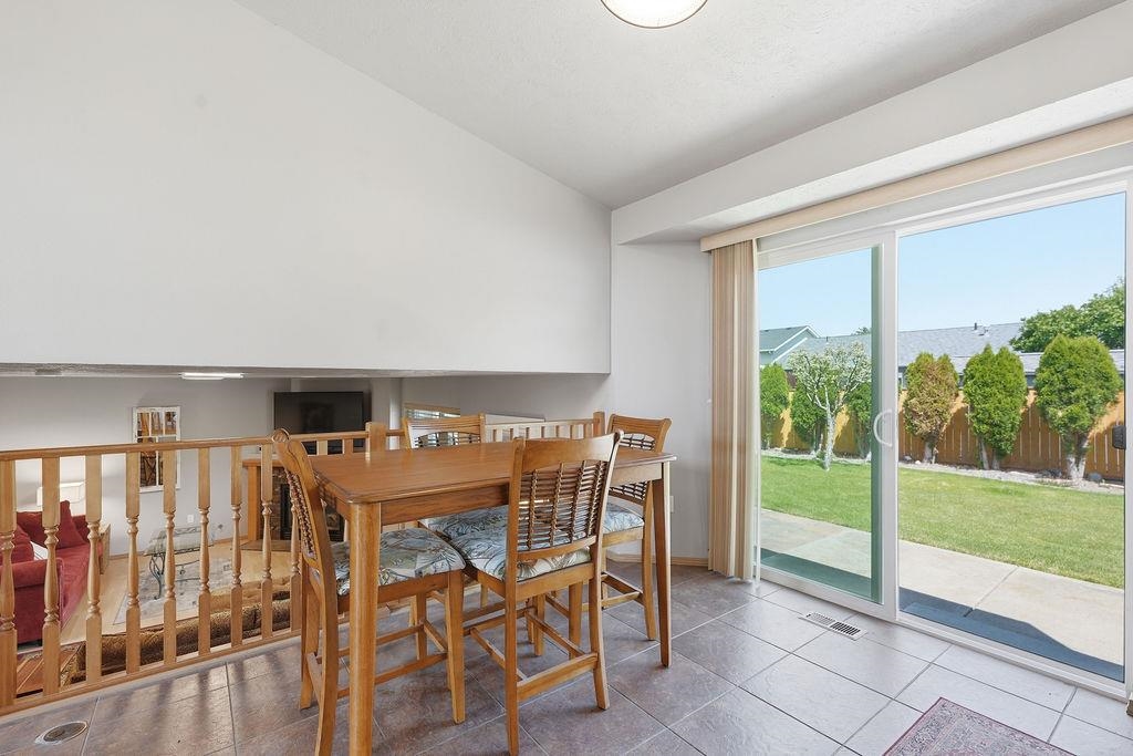 1224 N Stevenson Rd - Photo 10