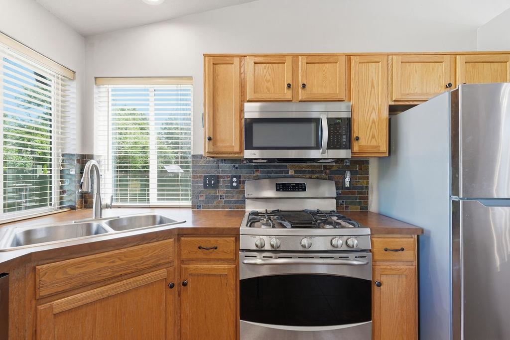 1224 N Stevenson Rd - Photo 12