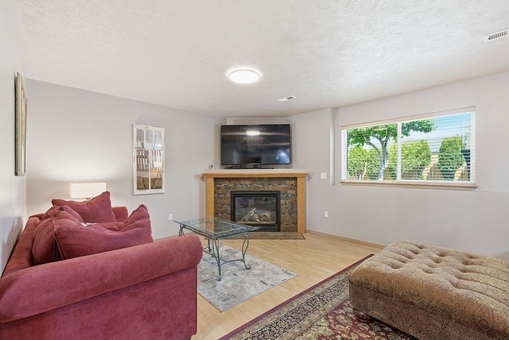 1224 N Stevenson Rd - Photo 24