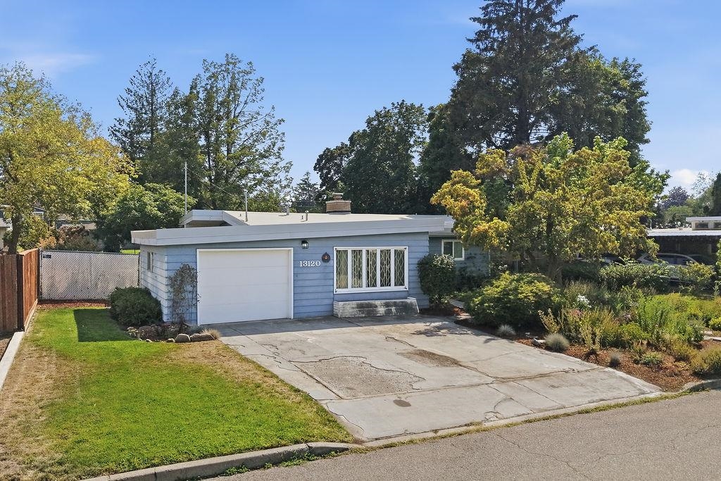 13120 E 11th Ave - Photo 3