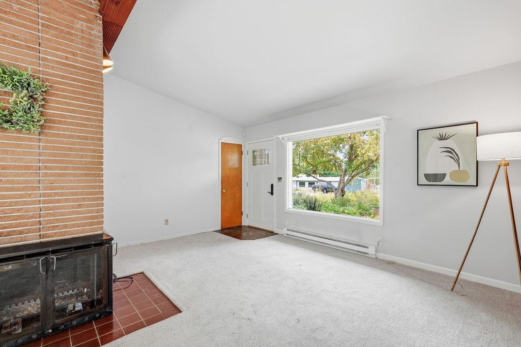 13120 E 11th Ave - Photo 7