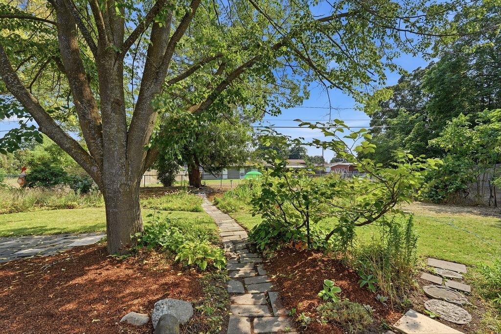 13120 E 11th Ave - Photo 36