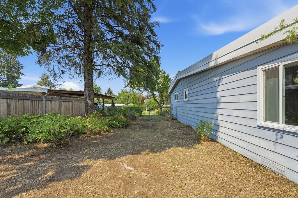 13120 E 11th Ave - Photo 37