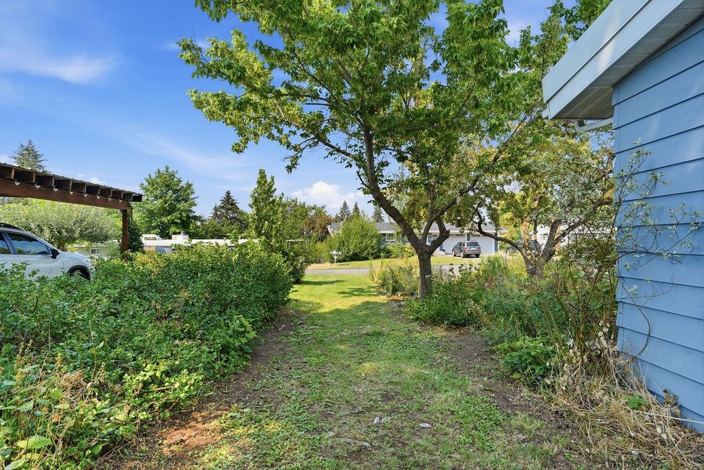 13120 E 11th Ave - Photo 38