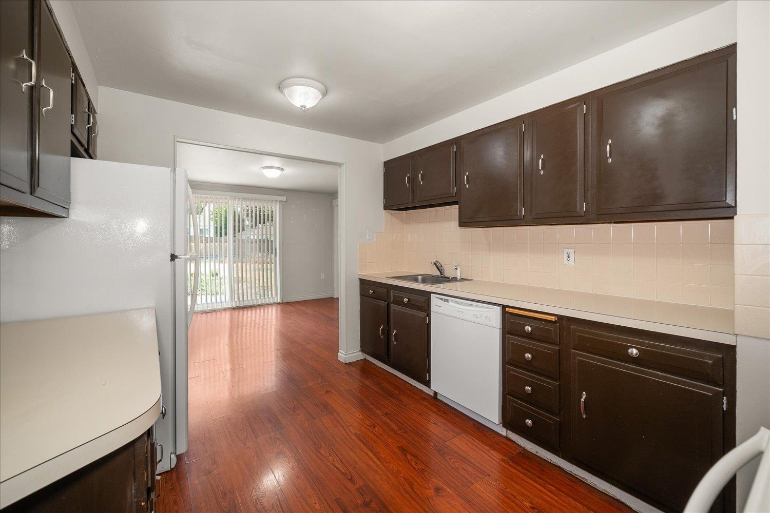 5927 N Cochran St - Photo 7