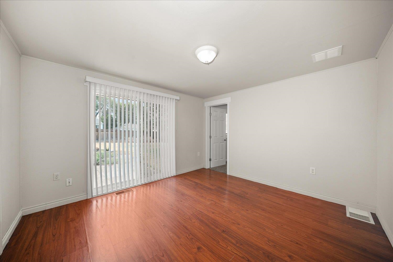 5927 N Cochran St - Photo 8