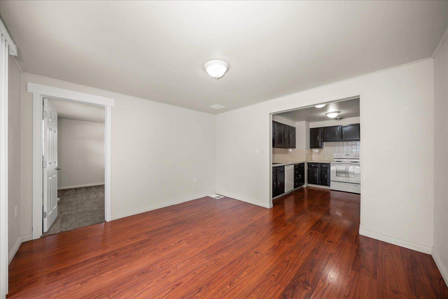 5927 N Cochran St - Photo 9
