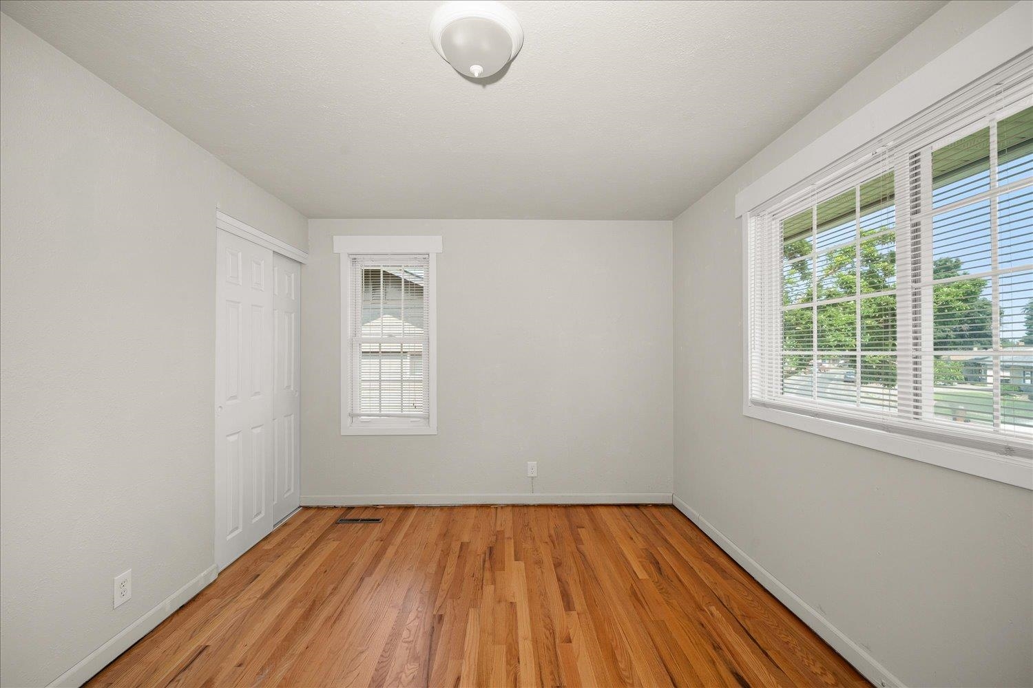 5927 N Cochran St - Photo 10