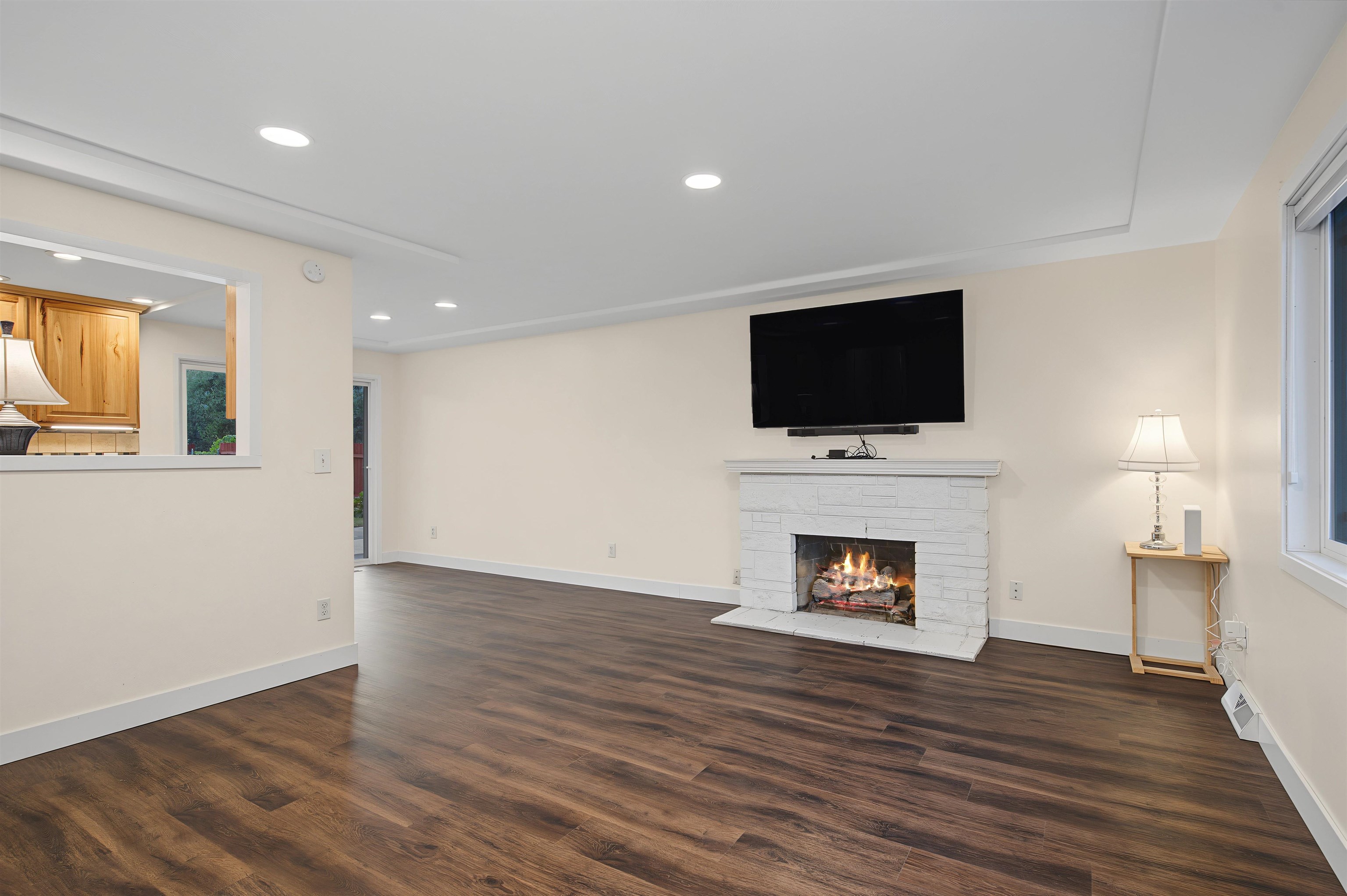8223 N HOWARD St - Photo 7