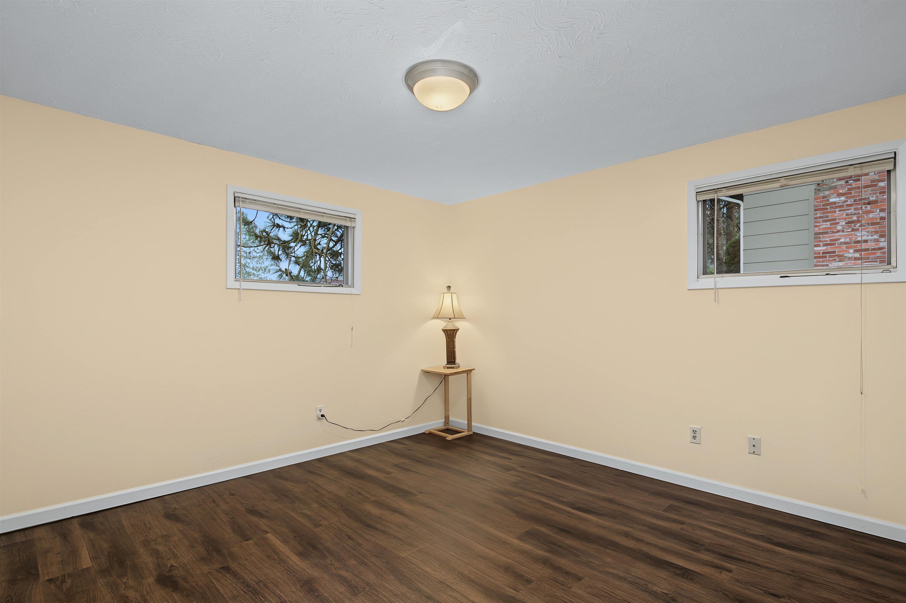 8223 N HOWARD St - Photo 22