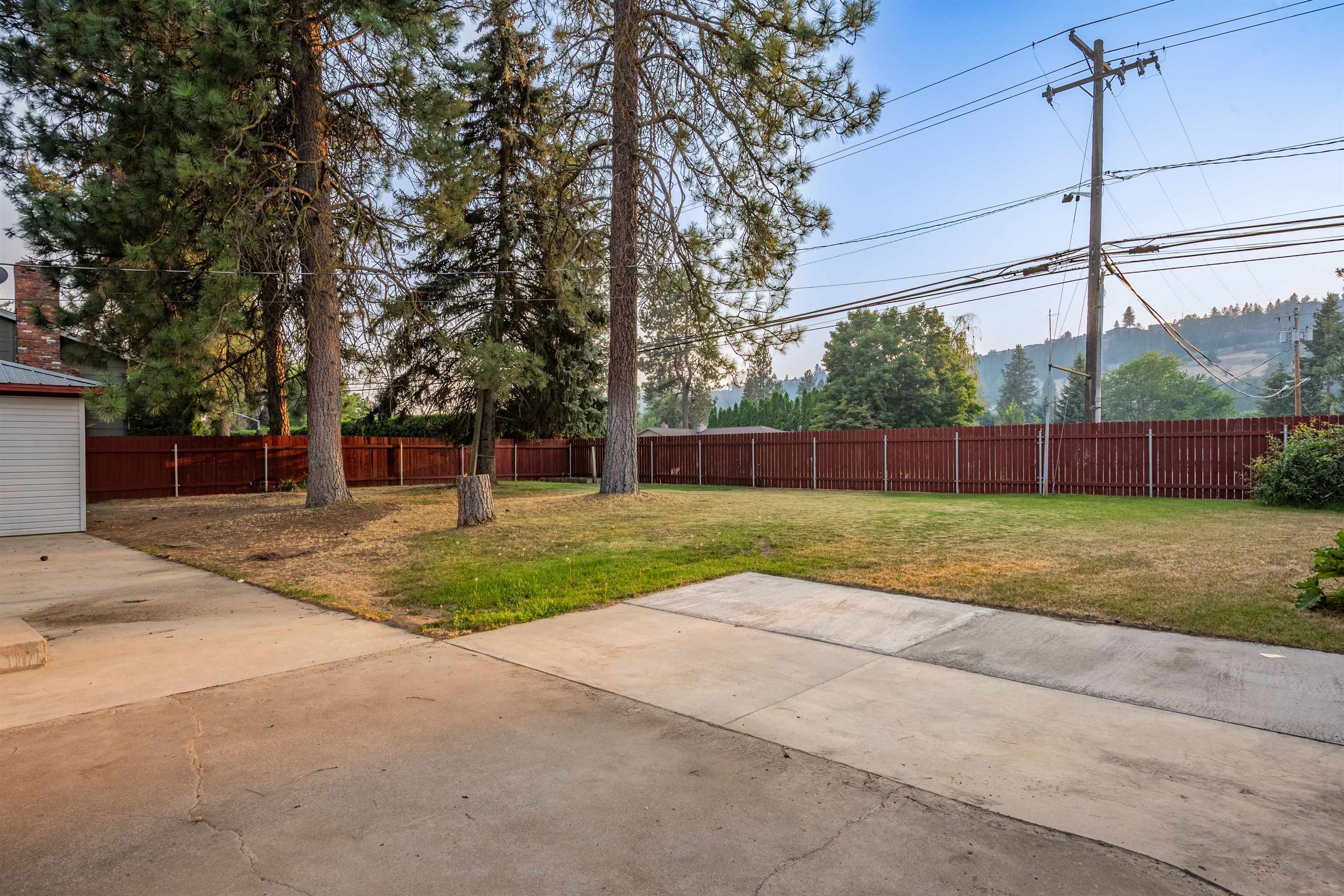 8223 N HOWARD St - Photo 48