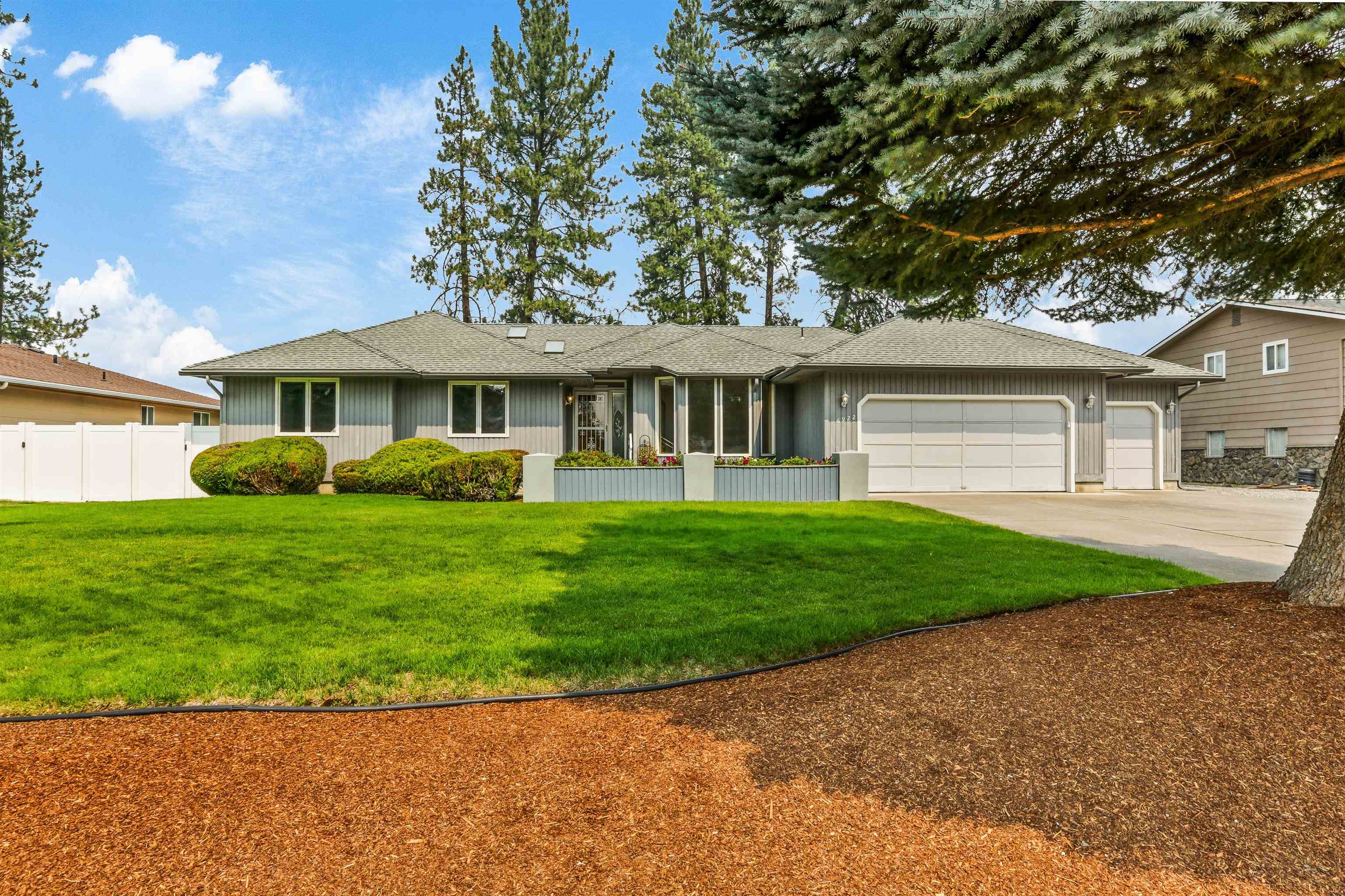 6922 W Johannsen Ave - Photo 1