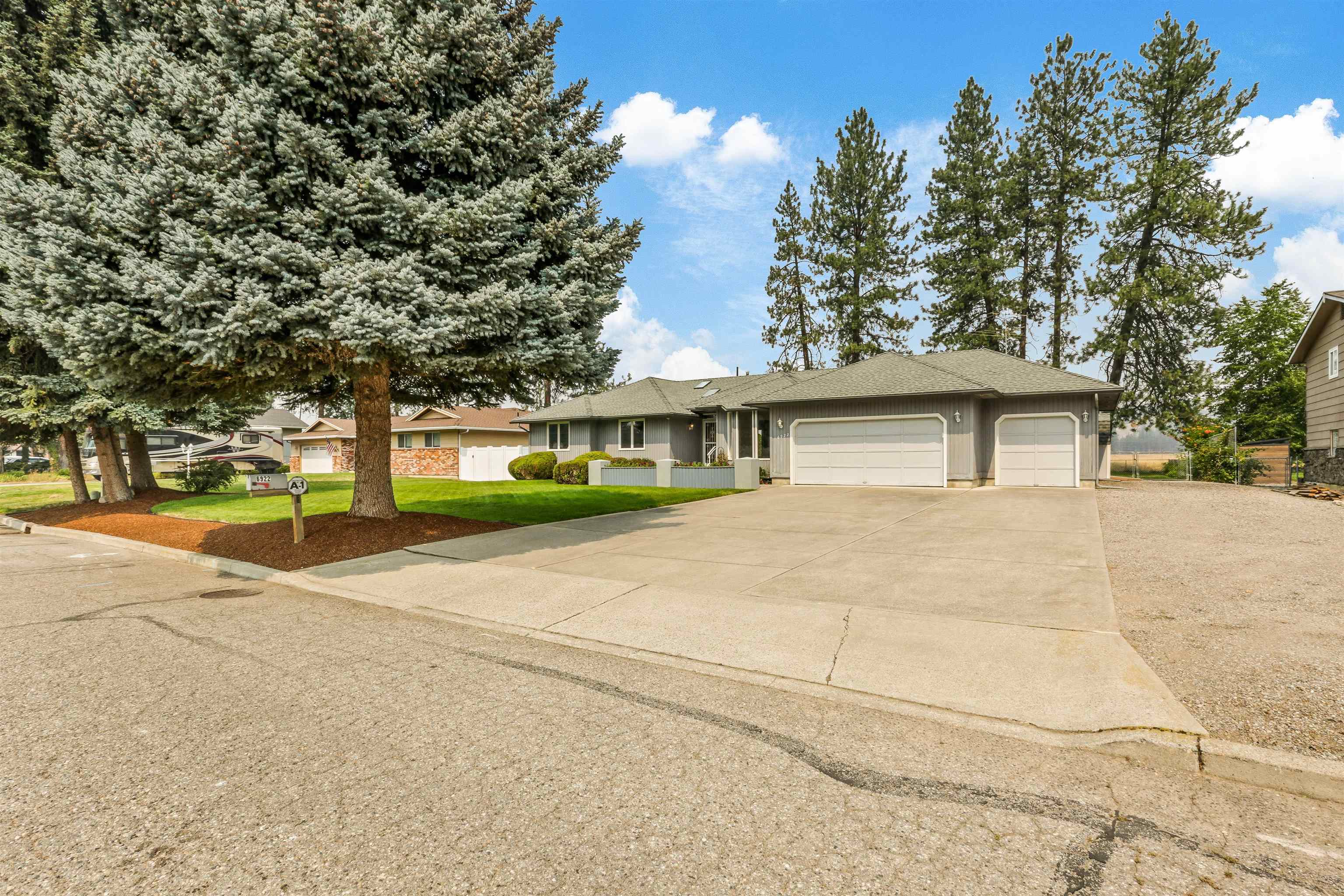 6922 W Johannsen Ave - Photo 2