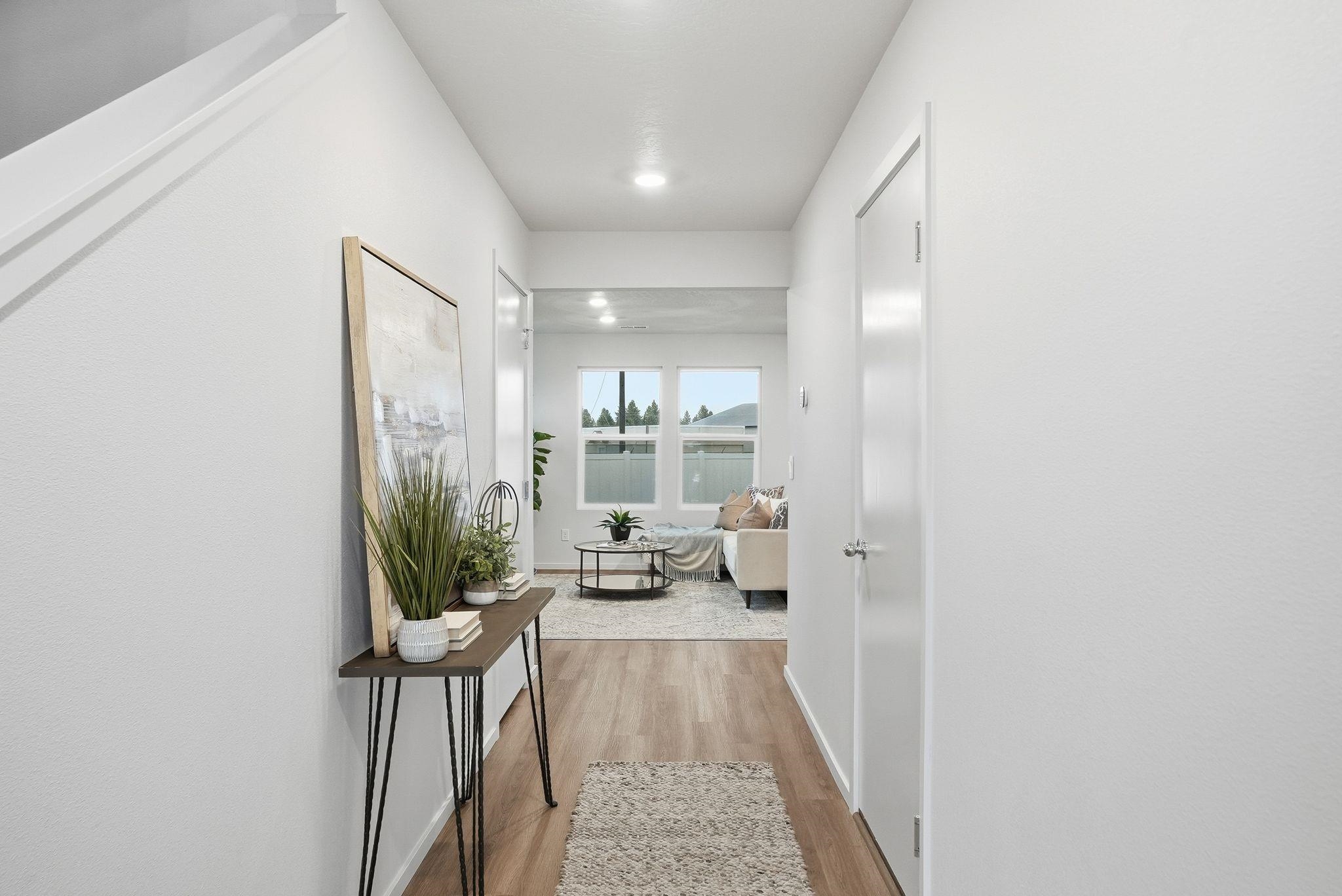 104 S Pippin Ave - Photo 2