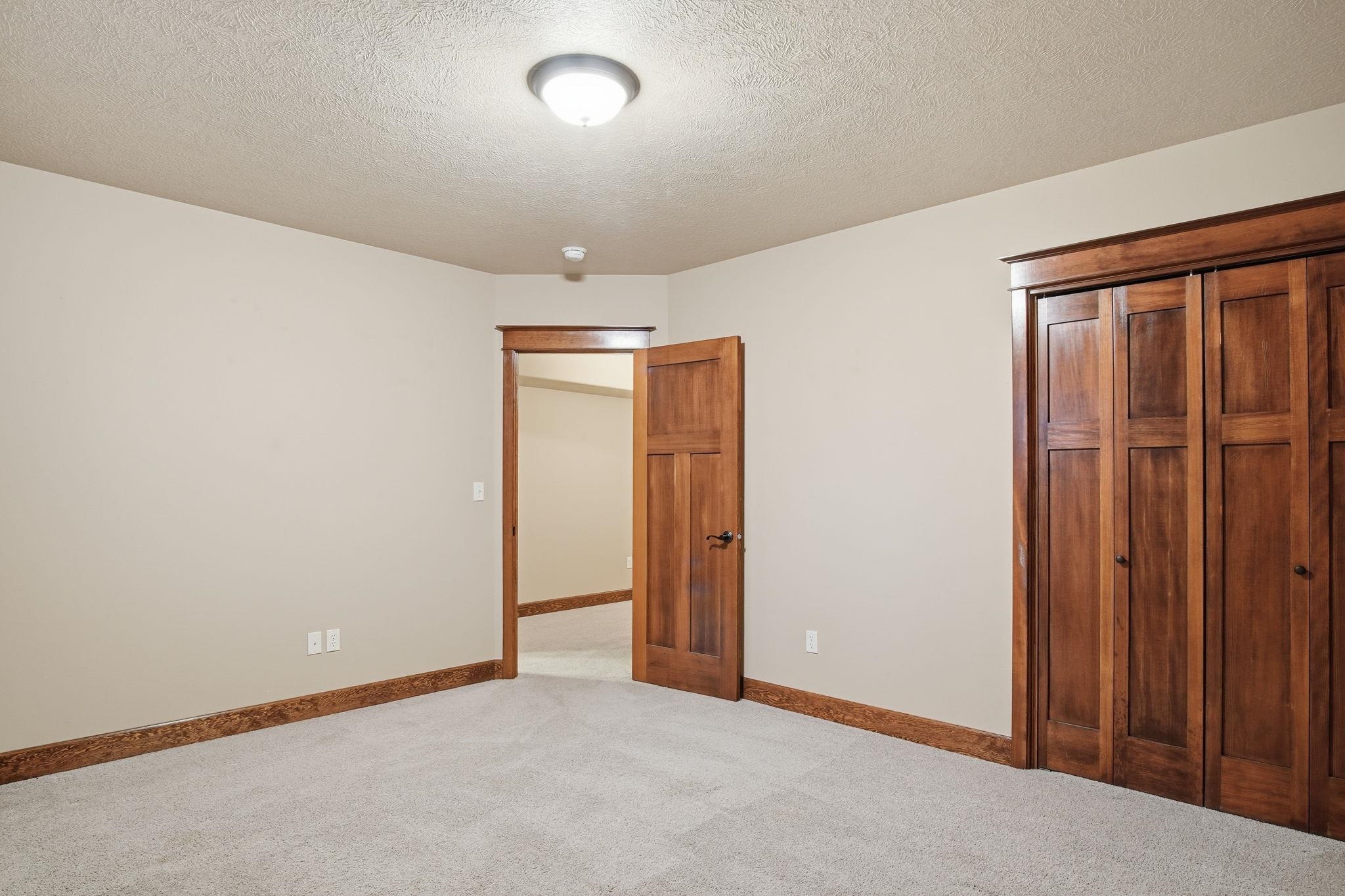 1610 W Panorama Ave - Photo 32