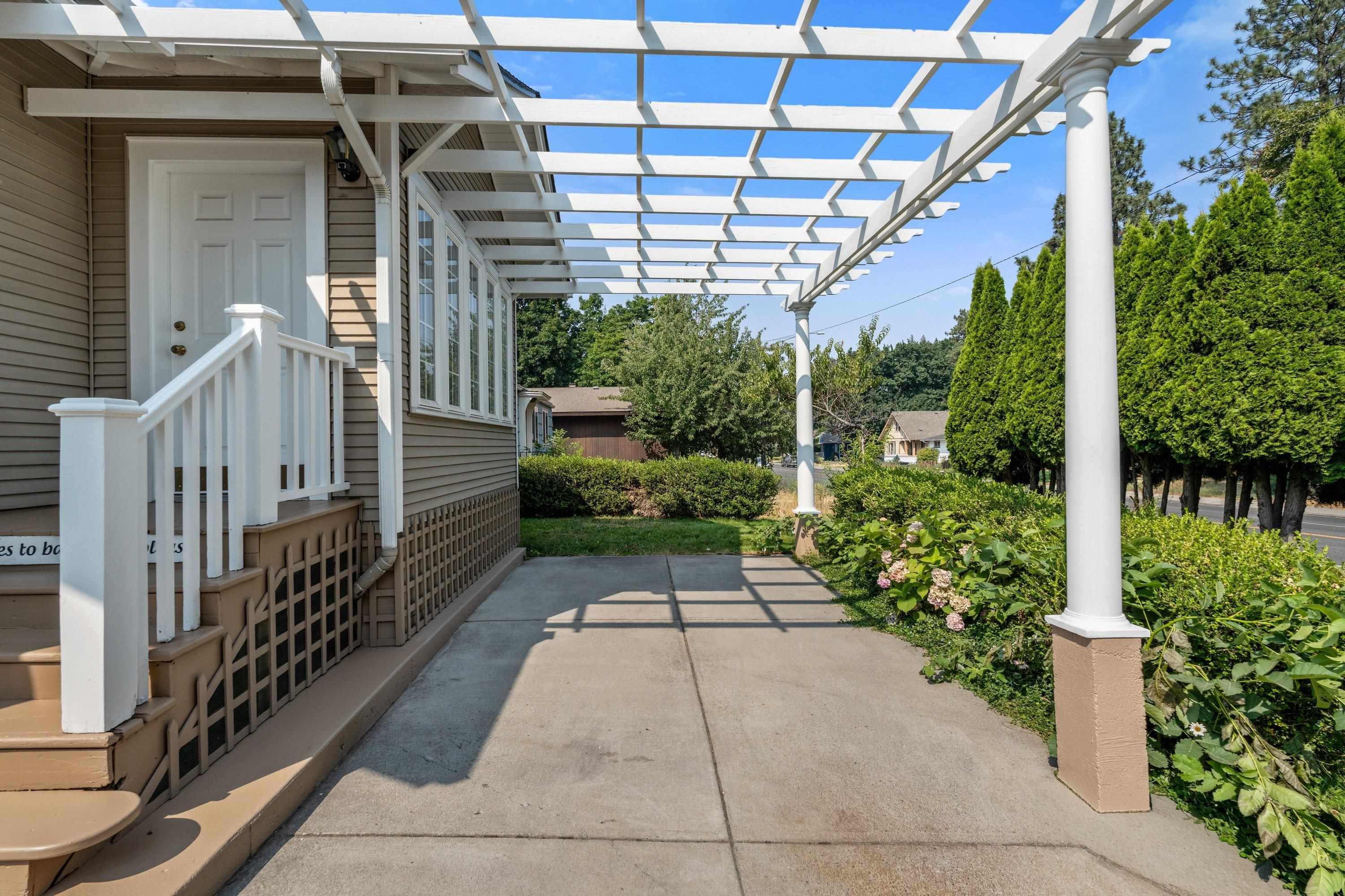 1128 E 29th Ave Ave - Photo 3