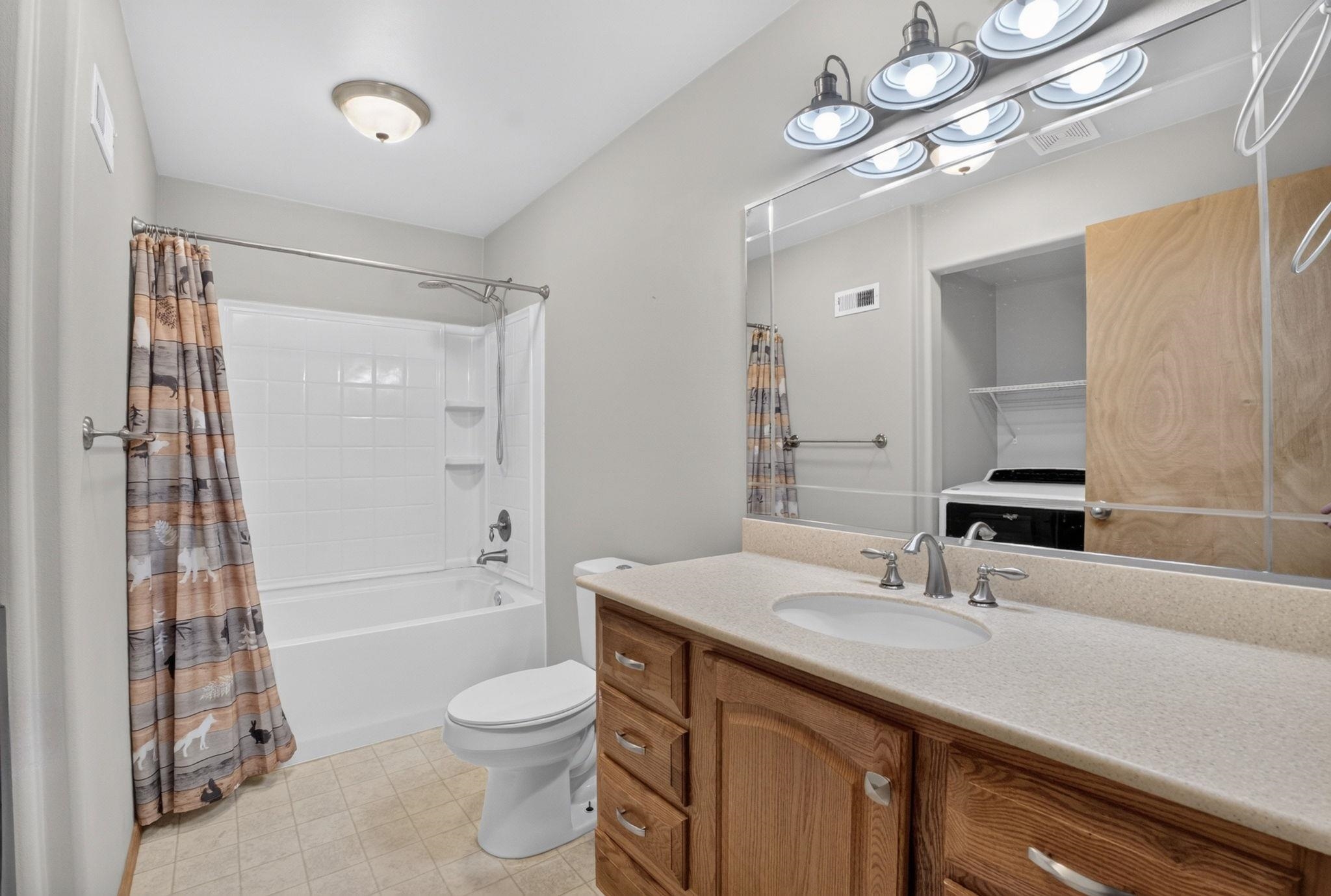 9008 N Oak St - Photo 12