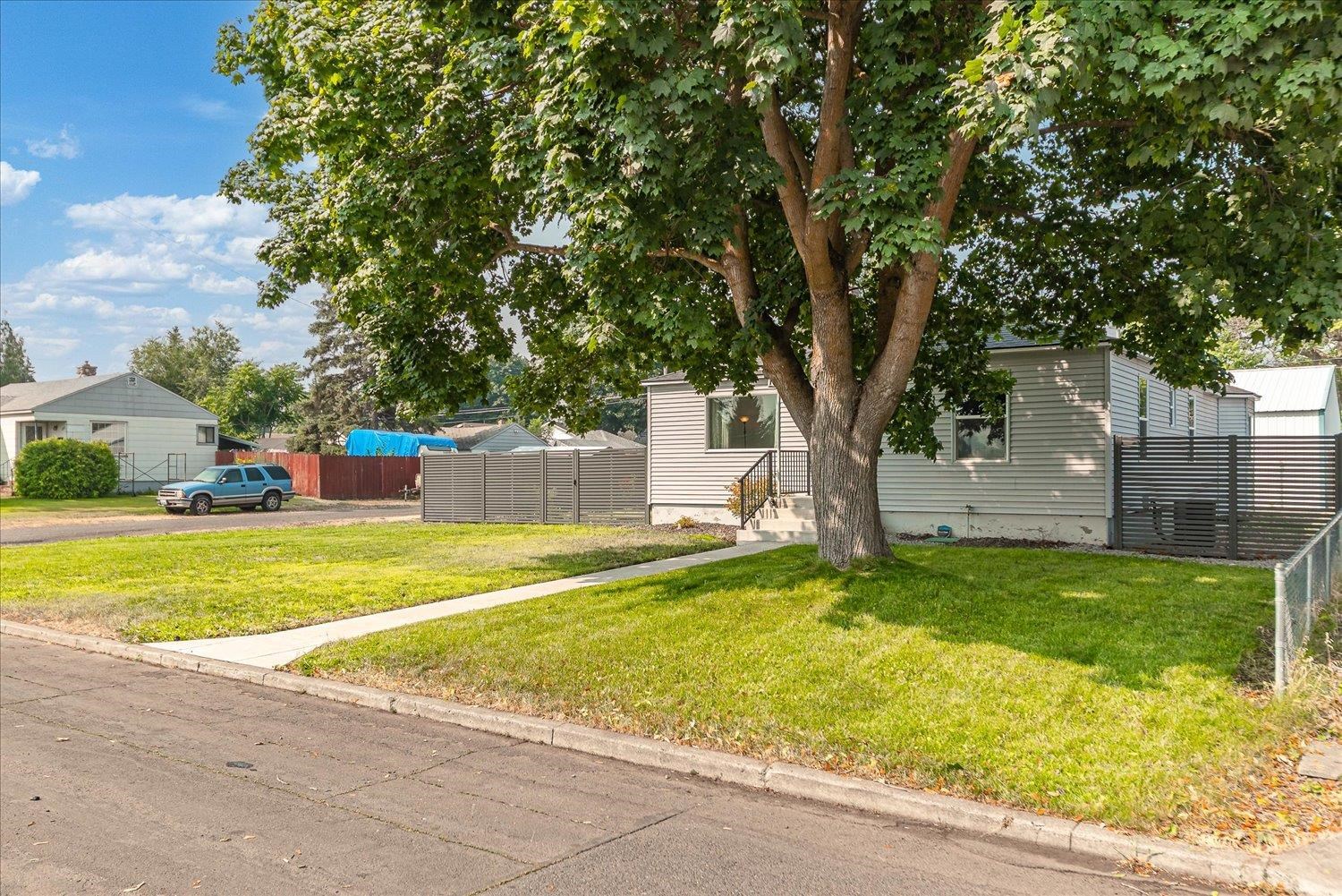 1803 N Cook St - Photo 3