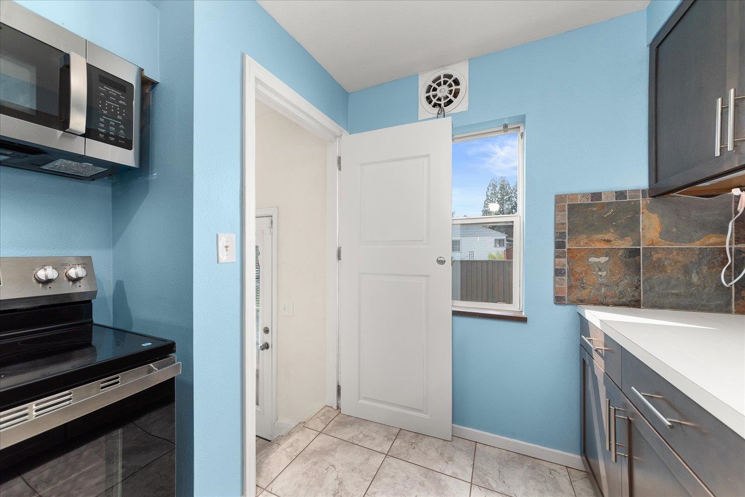 1803 N Cook St - Photo 23