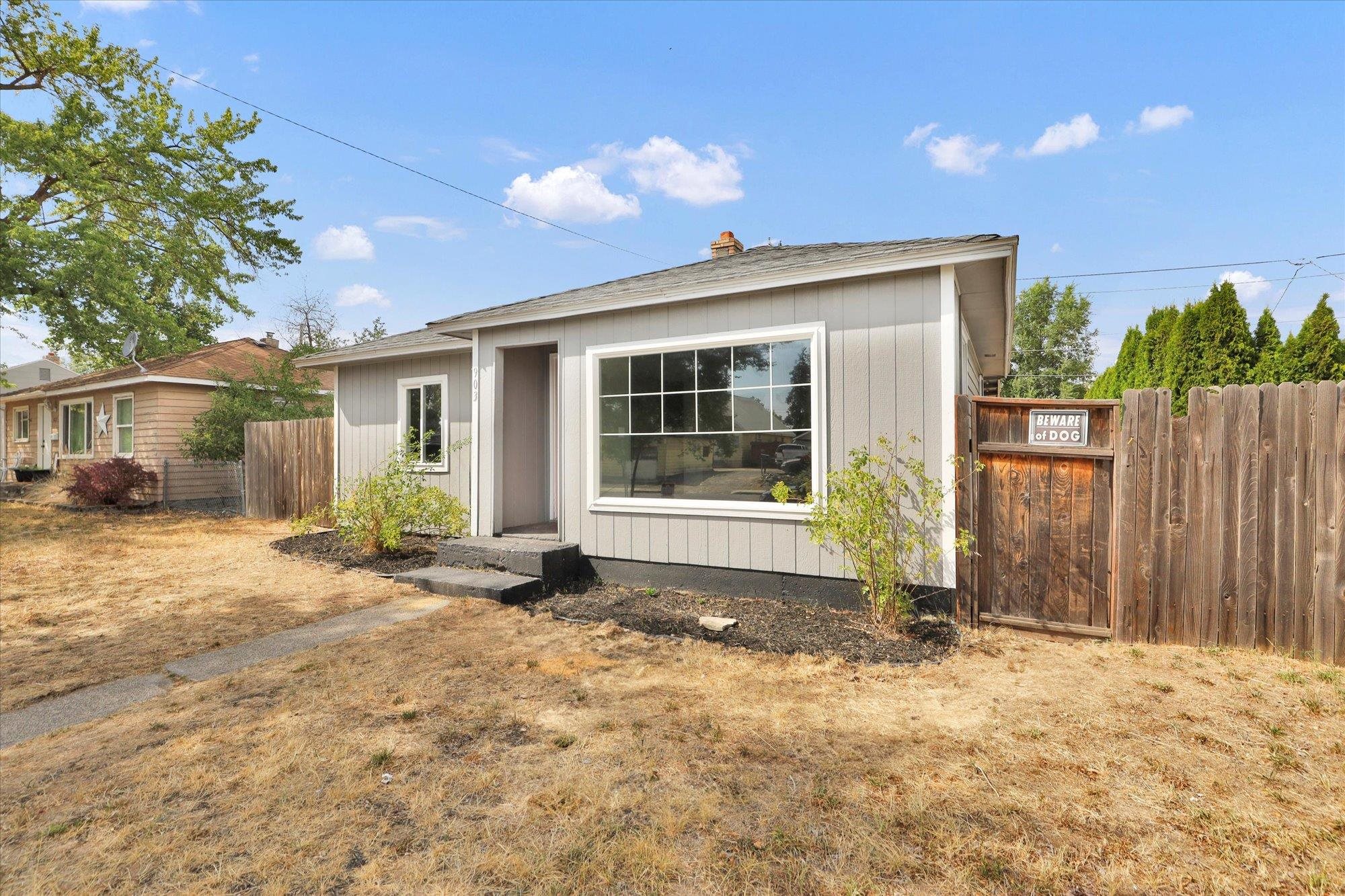 903 E Rowan Ave - Photo 4