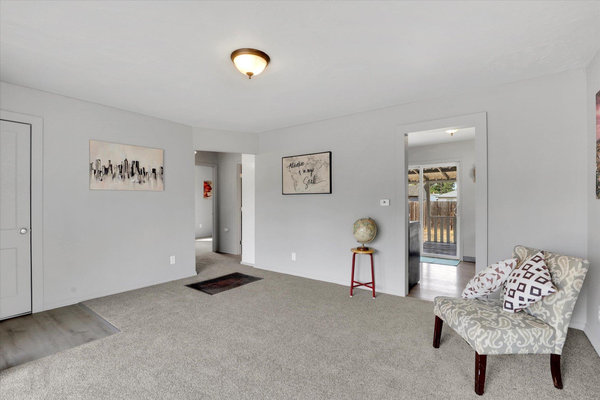 903 E Rowan Ave - Photo 7