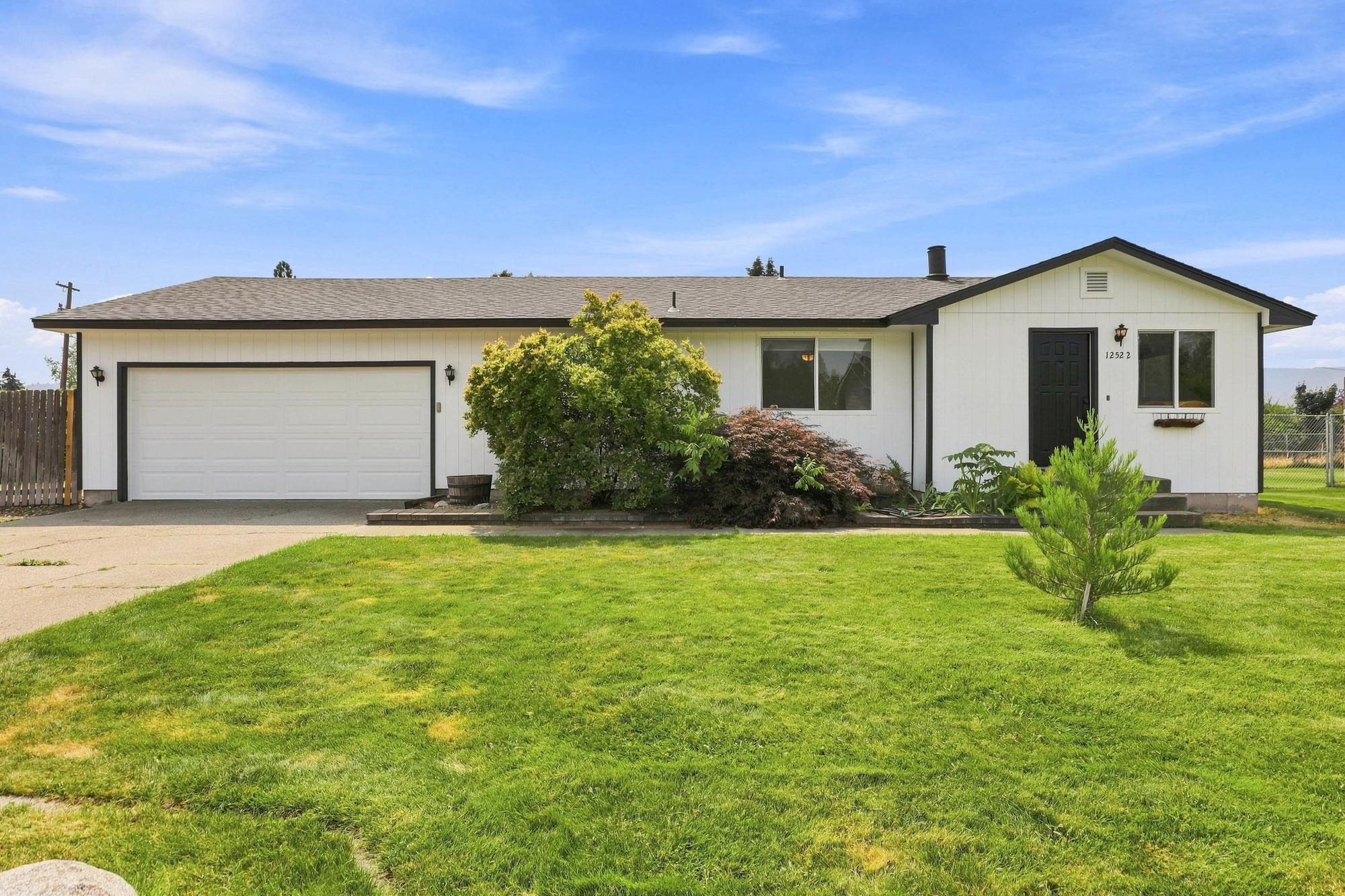 12522 E 27th Ave - Photo 1
