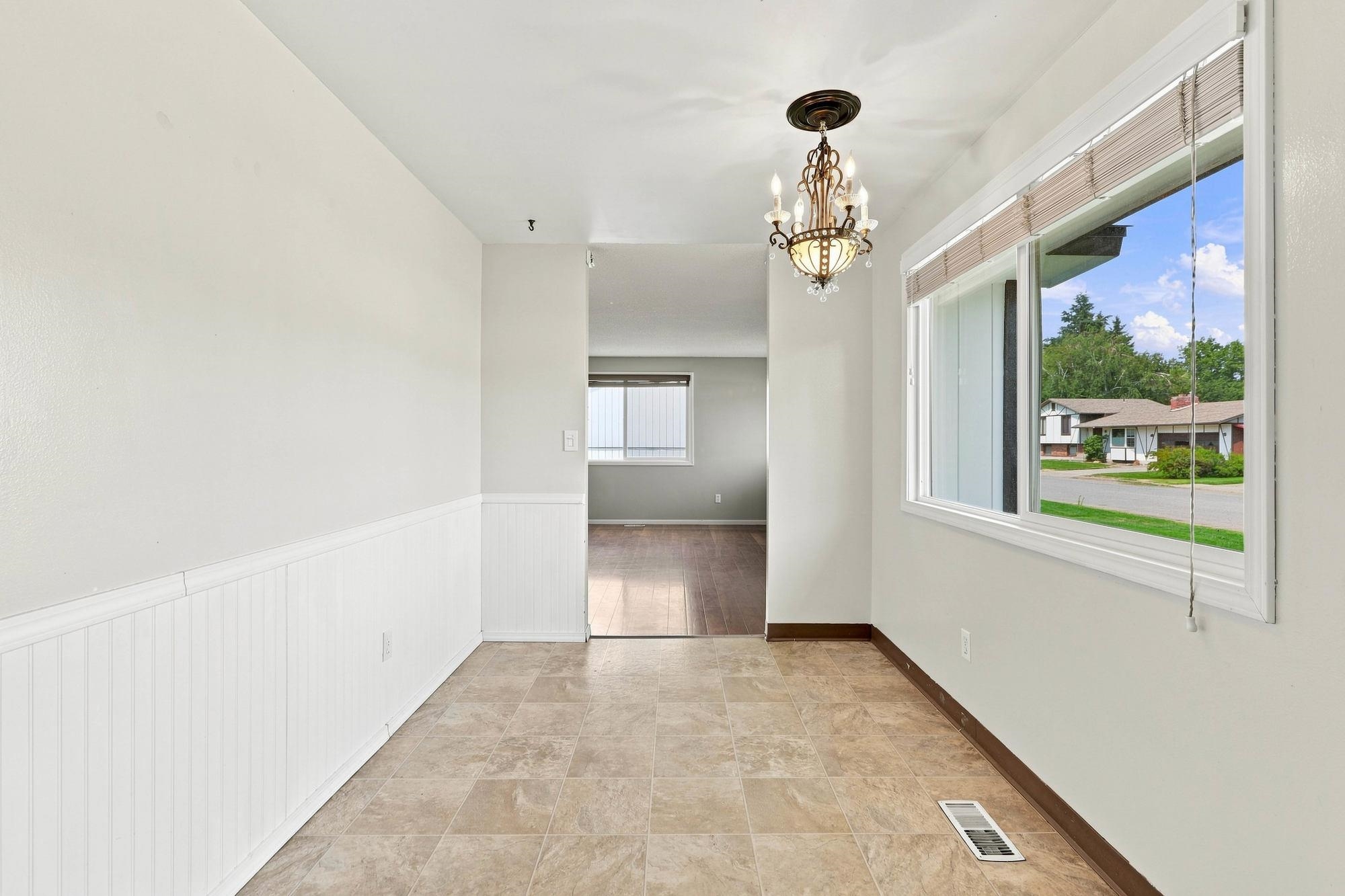 12522 E 27th Ave - Photo 11