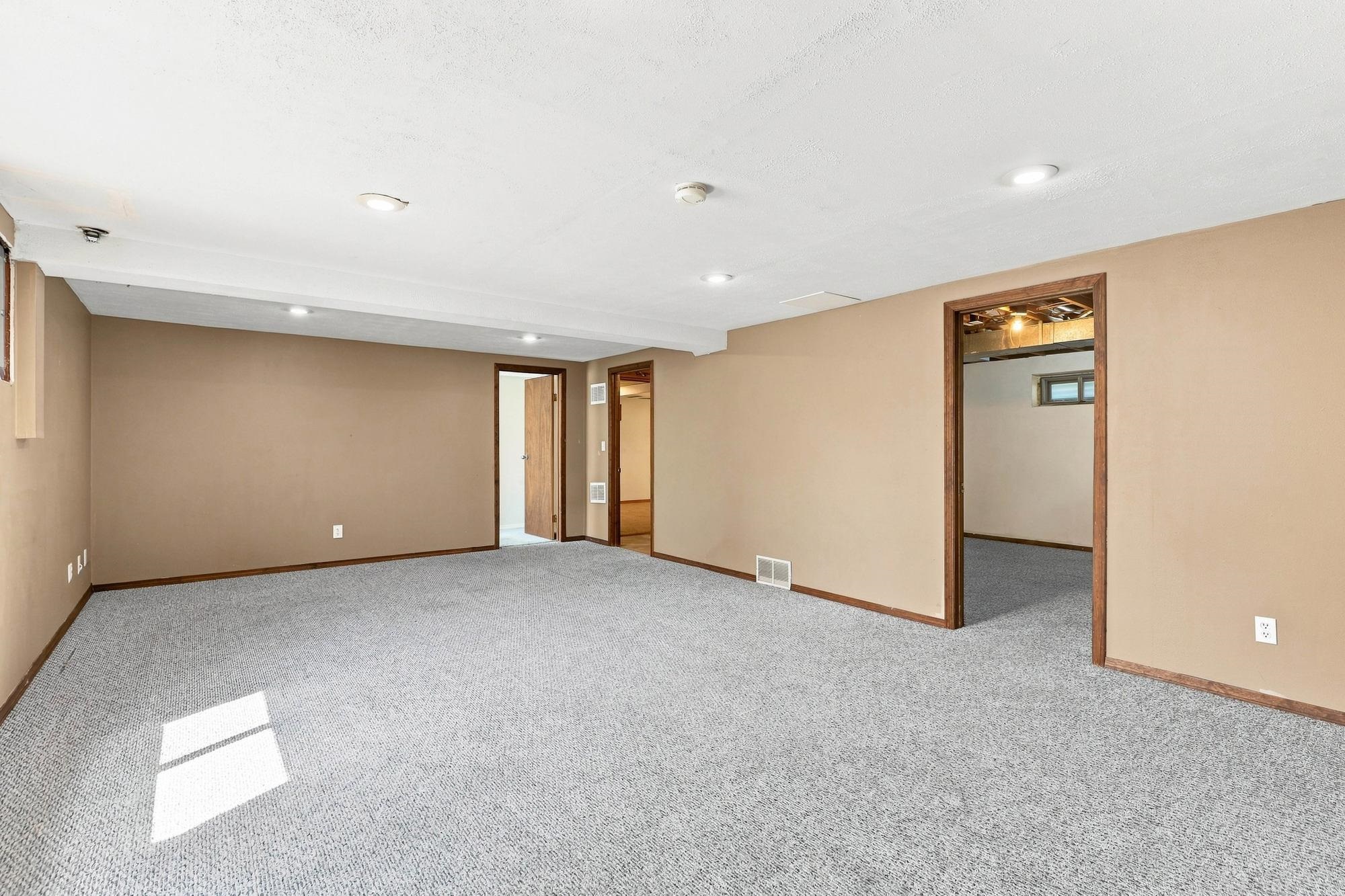 12522 E 27th Ave - Photo 18