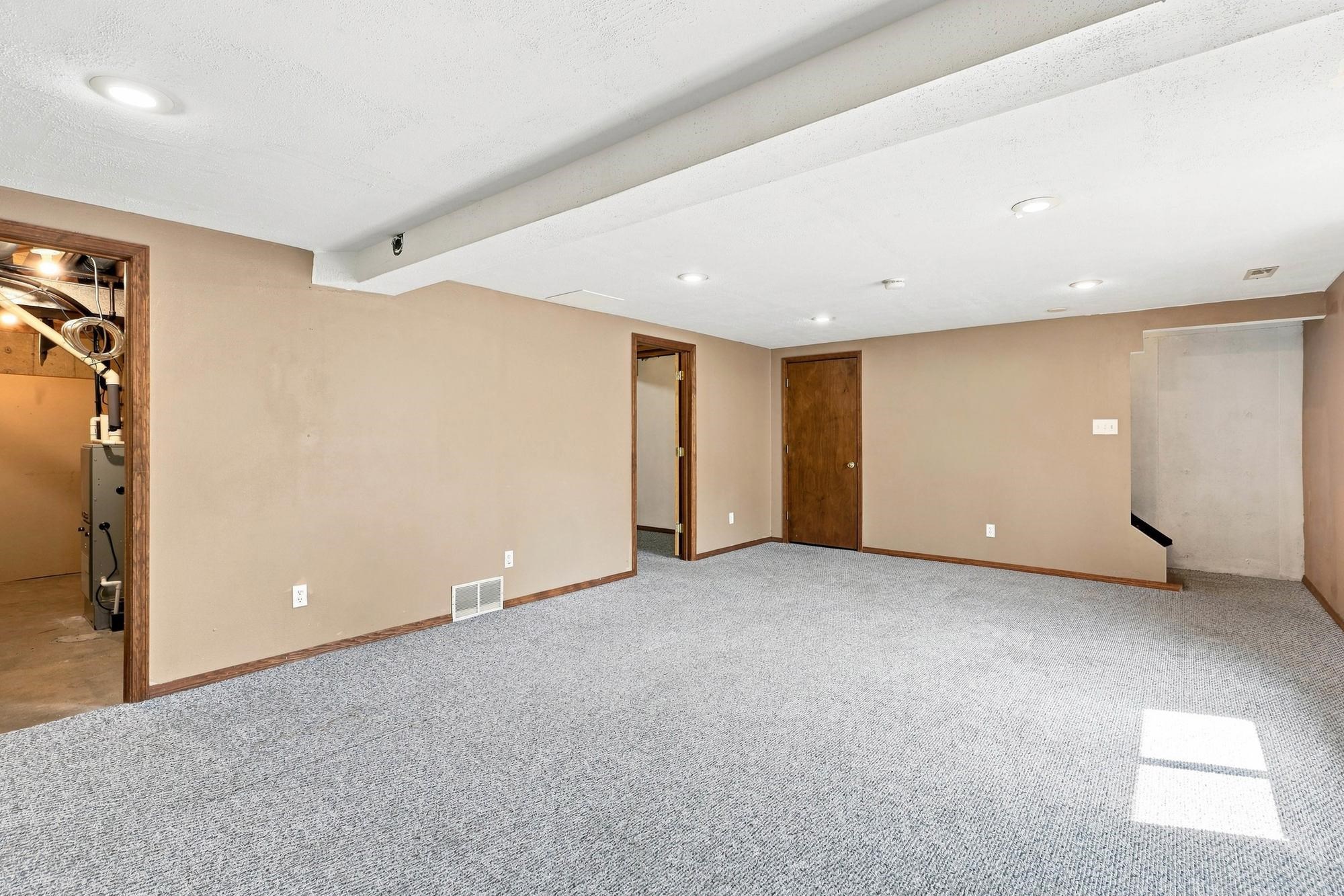 12522 E 27th Ave - Photo 19