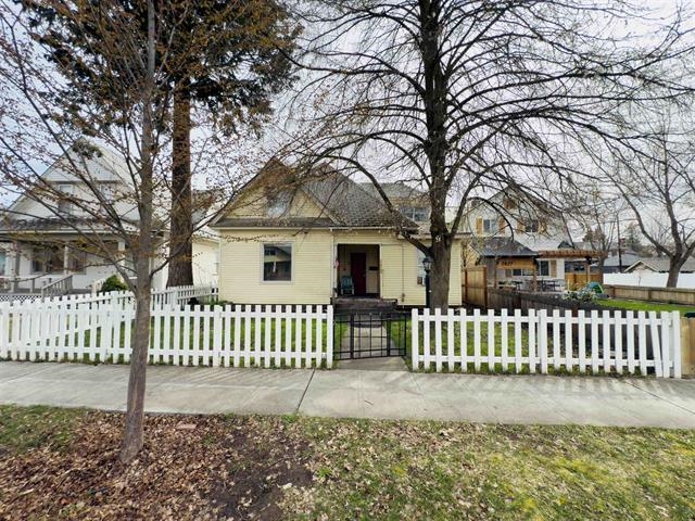 2823 W Sharp Ave - Photo 1
