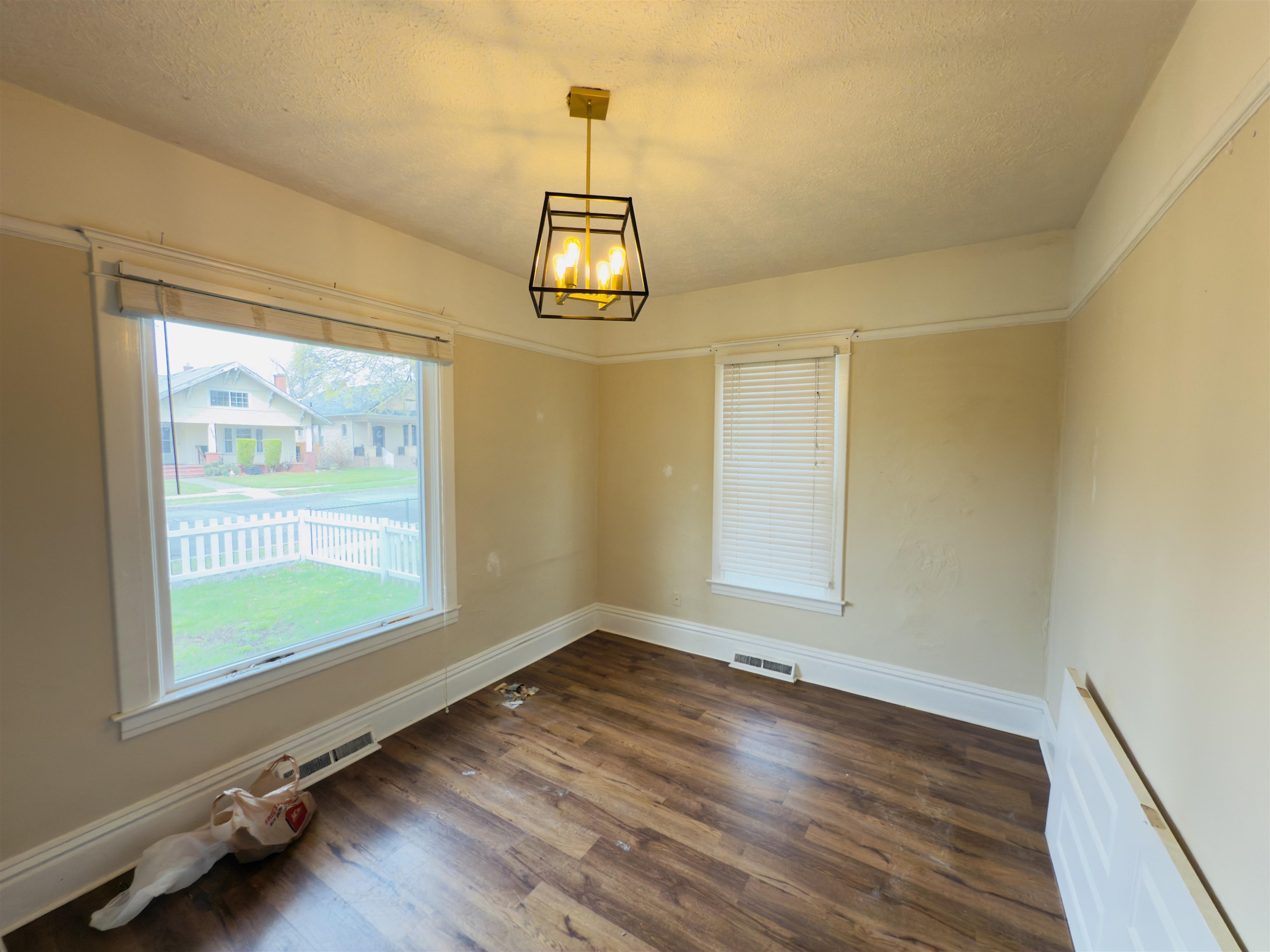 2823 W Sharp Ave - Photo 5