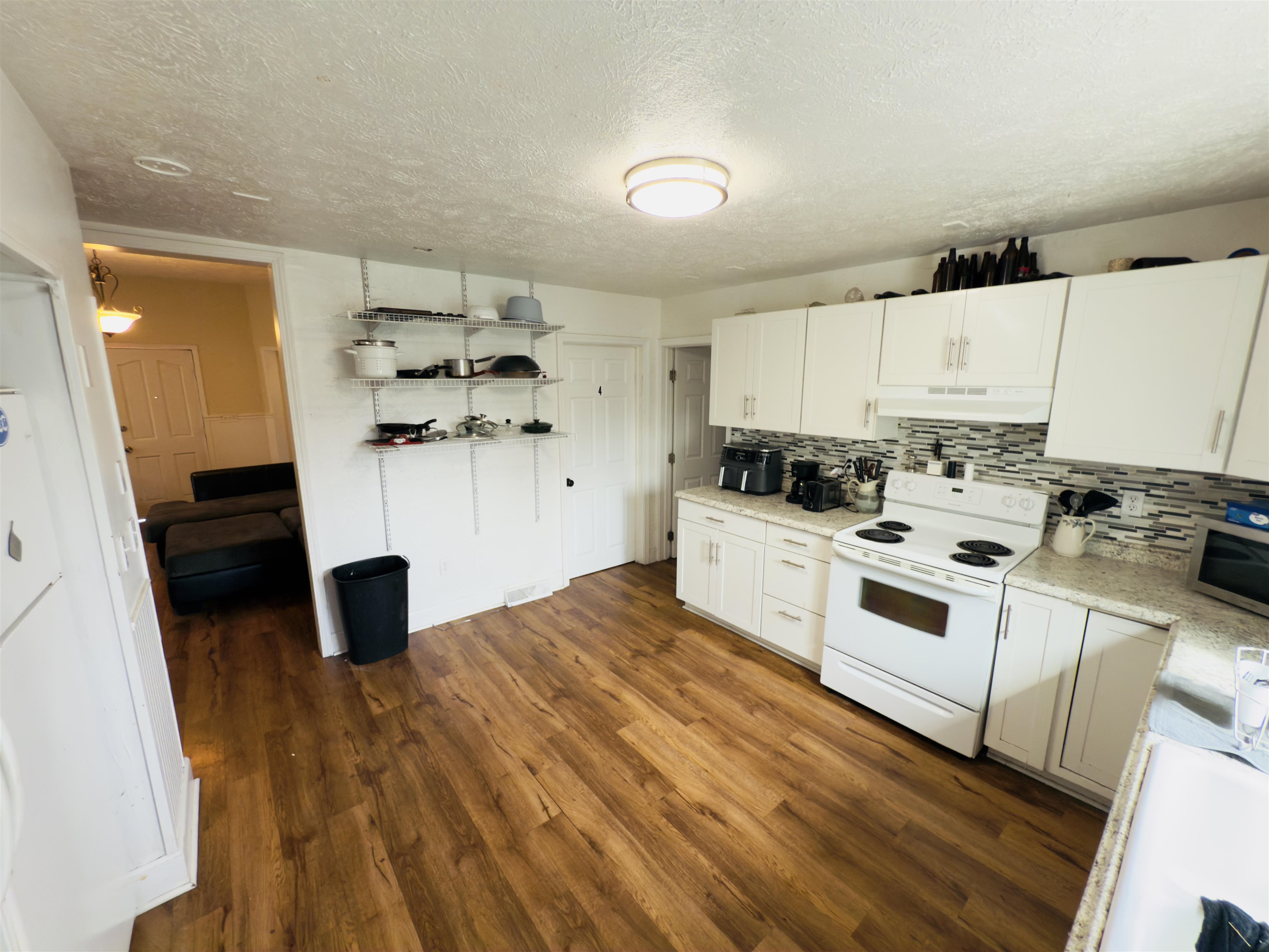 2823 W Sharp Ave - Photo 10