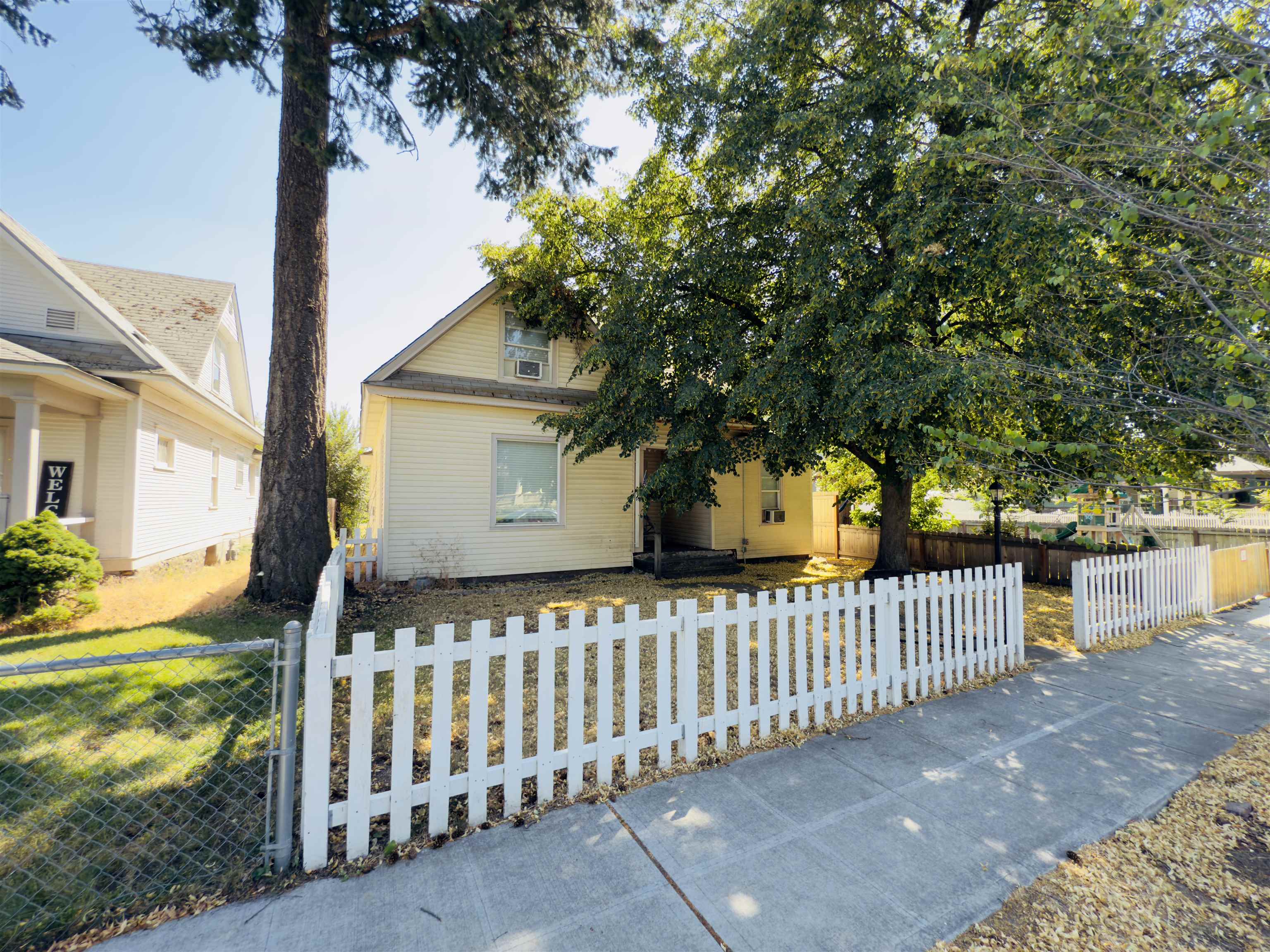 2823 W Sharp Ave - Photo 20