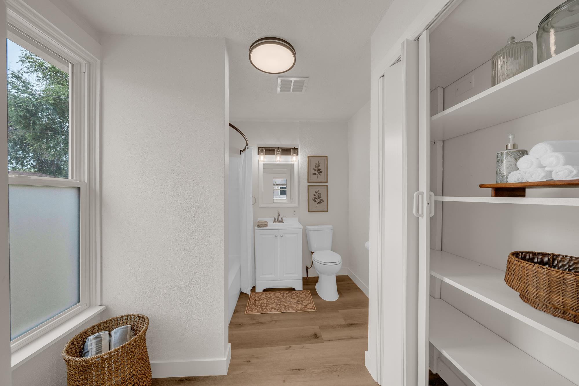 1128 W MANSFIELD Ave - Photo 5
