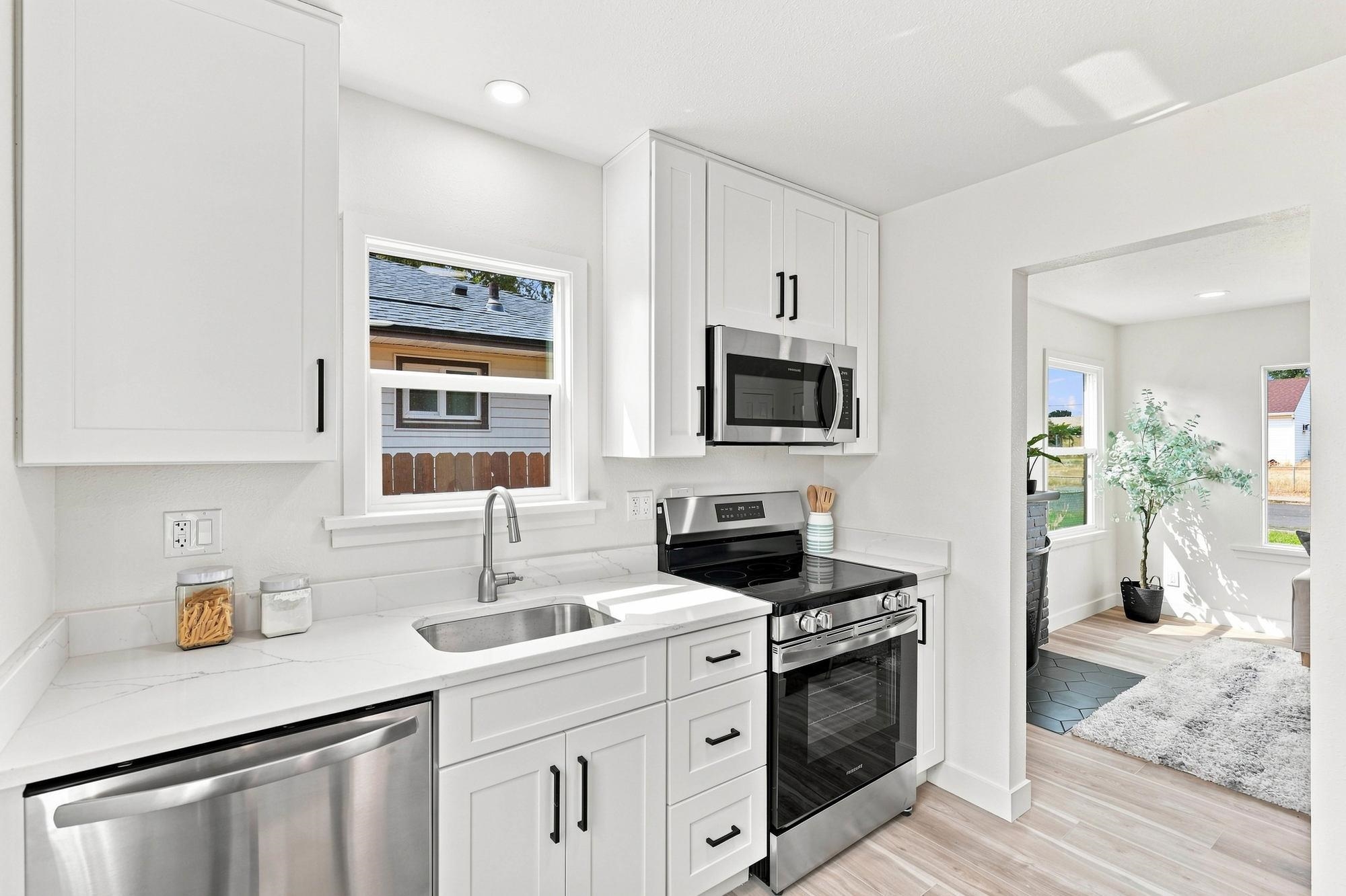 1228 E Garland Ave - Photo 4