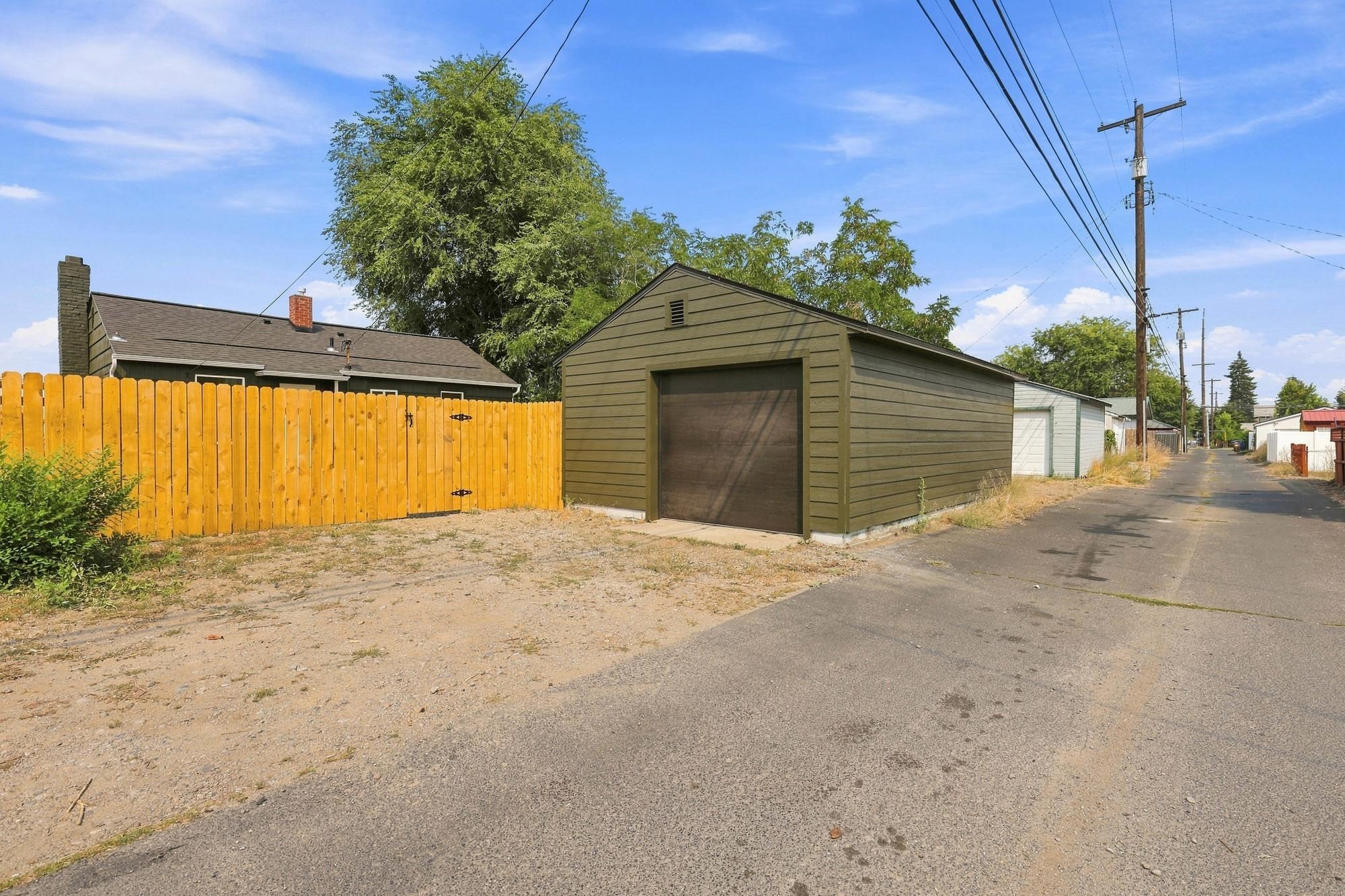 1228 E Garland Ave - Photo 8