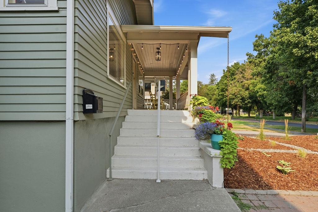 24 E 14TH Ave - Photo 5