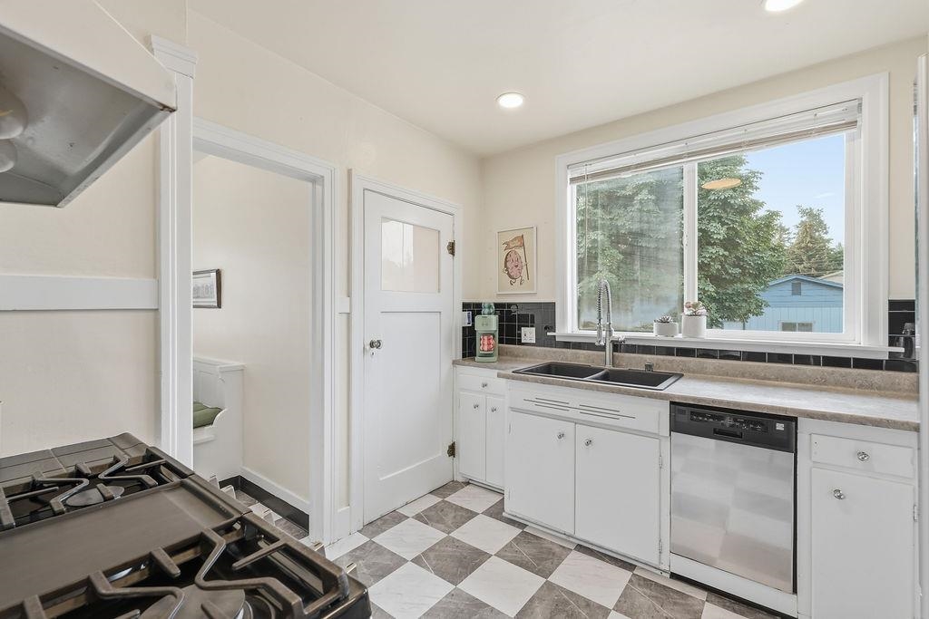 24 E 14TH Ave - Photo 13