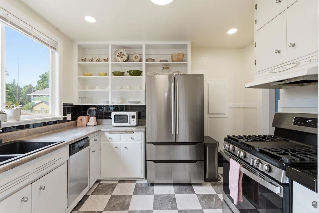 24 E 14TH Ave - Photo 14