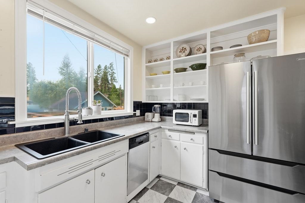 24 E 14TH Ave - Photo 15