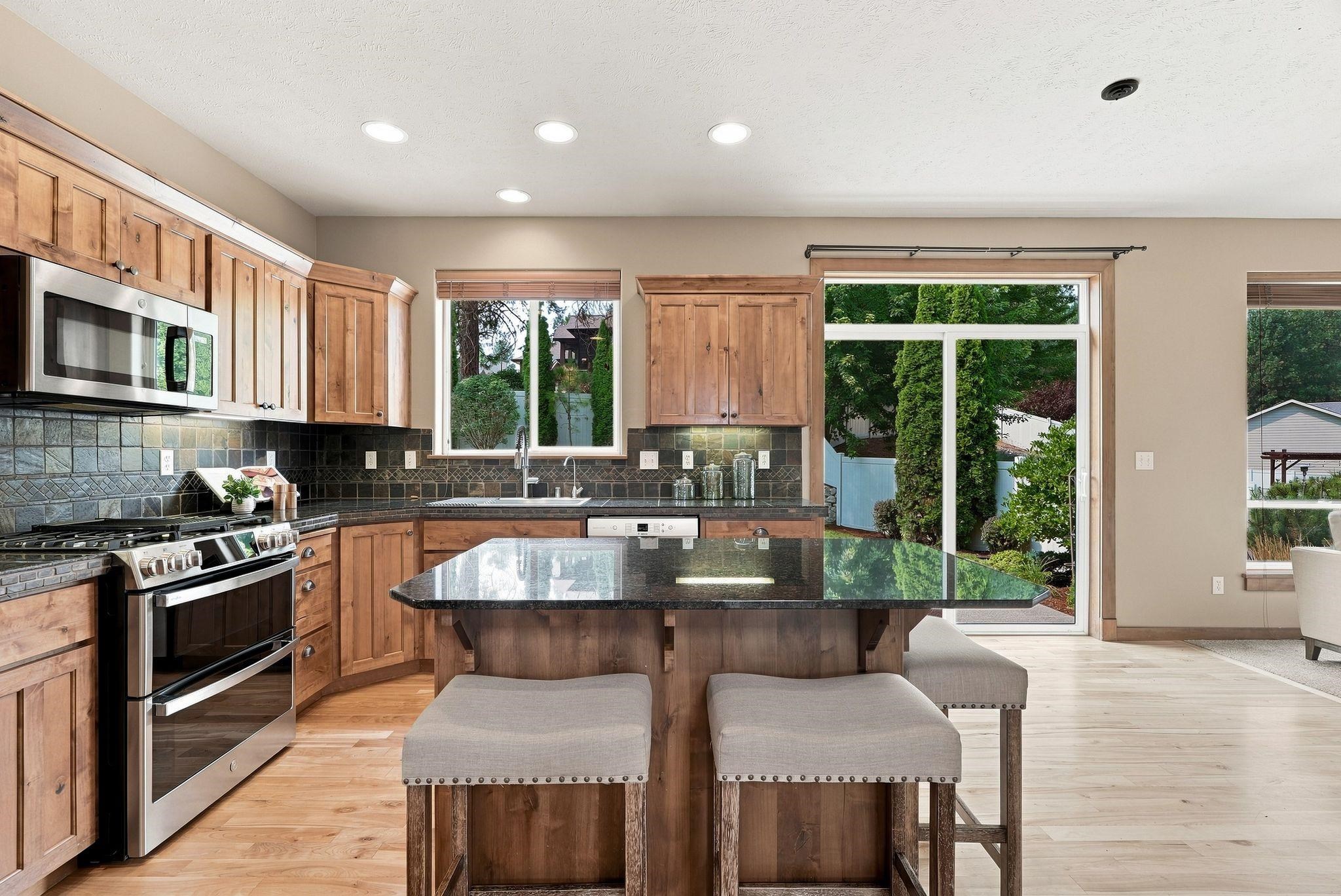 5302 S Bates Dr - Photo 8