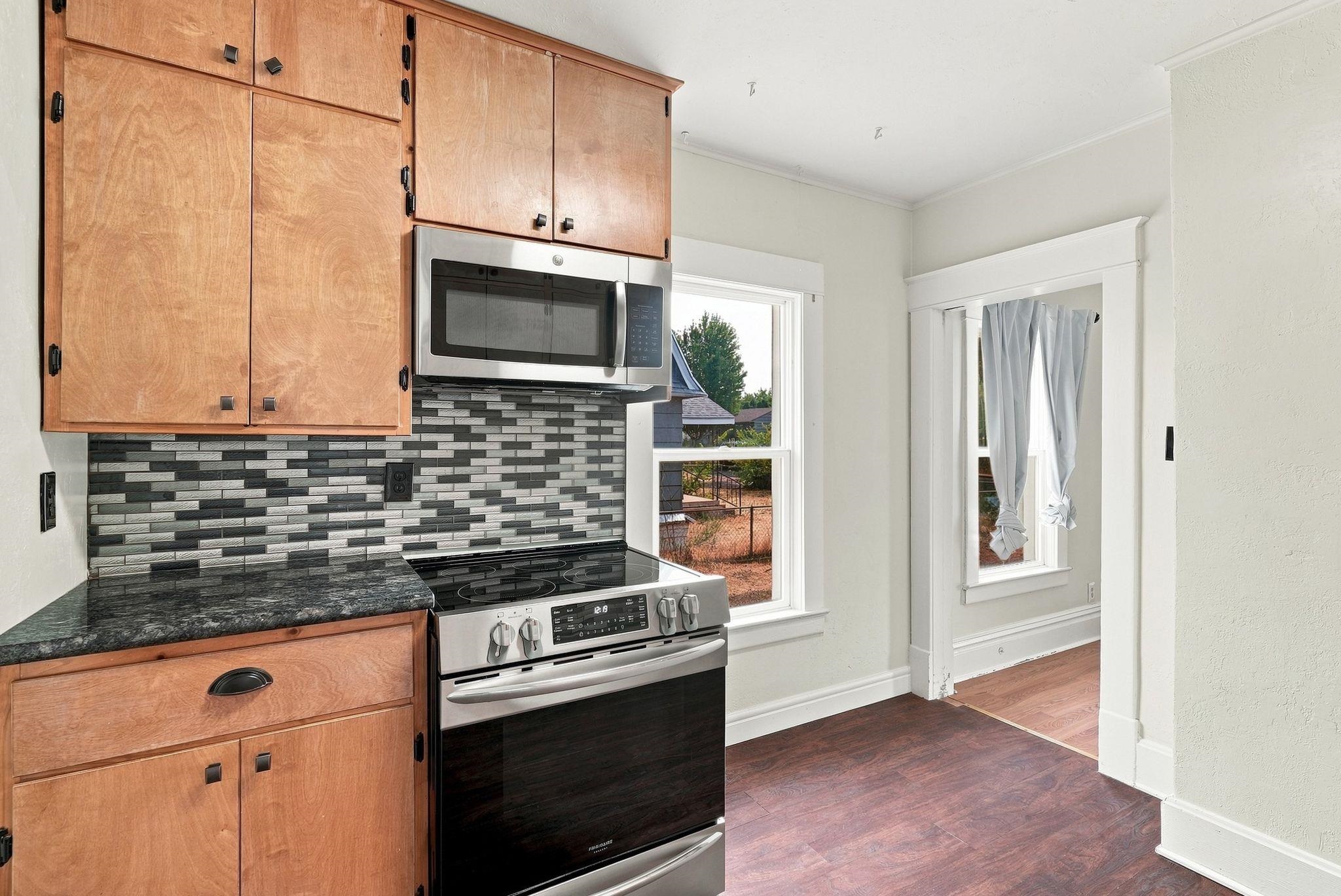 1803 E Empire Ave - Photo 14
