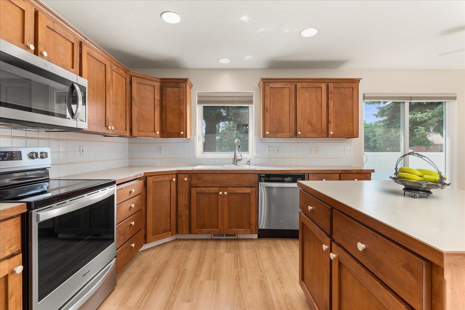 13716 E 15th Ln - Photo 12