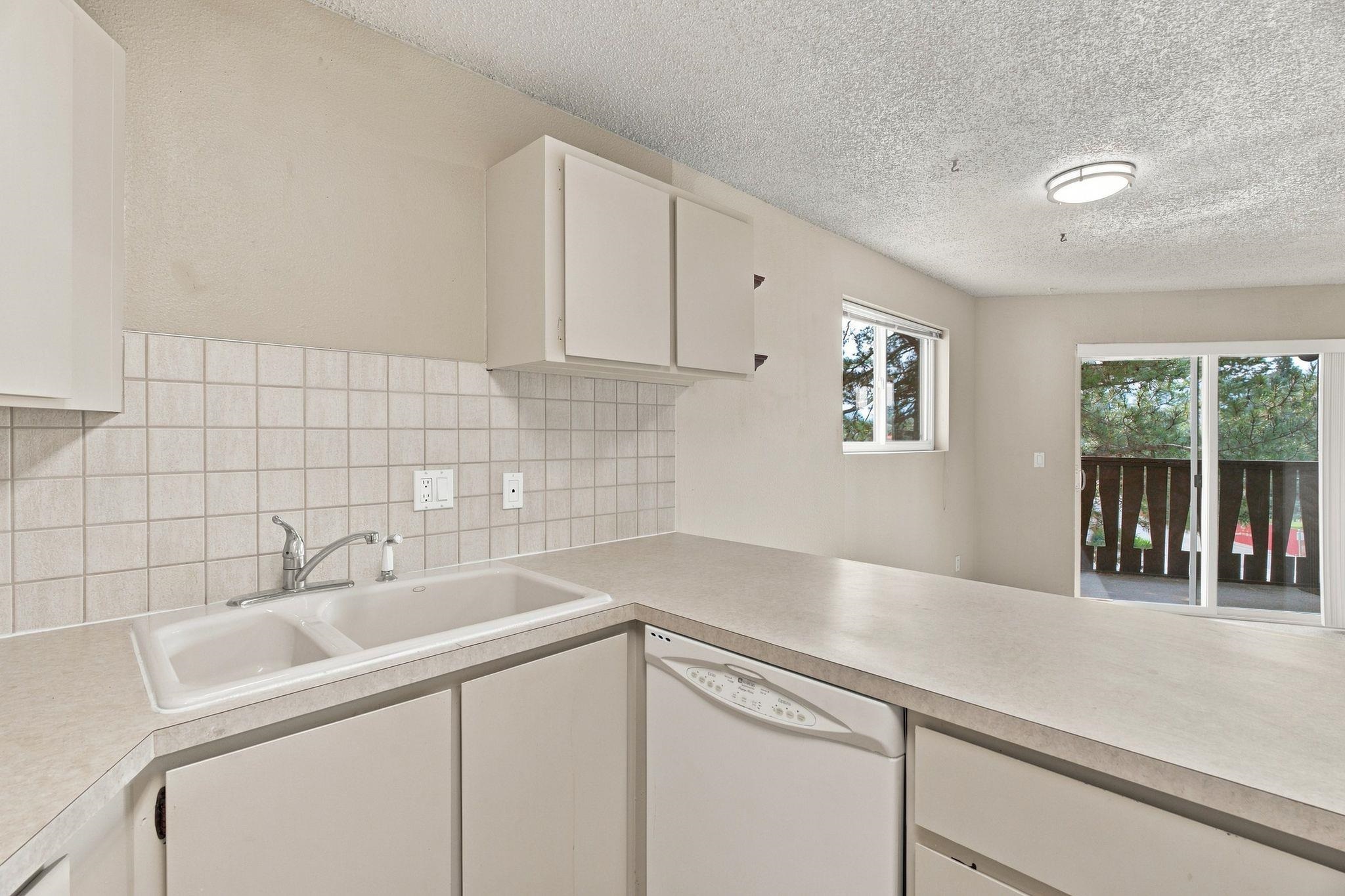 10321 E Main Ave - Photo 14