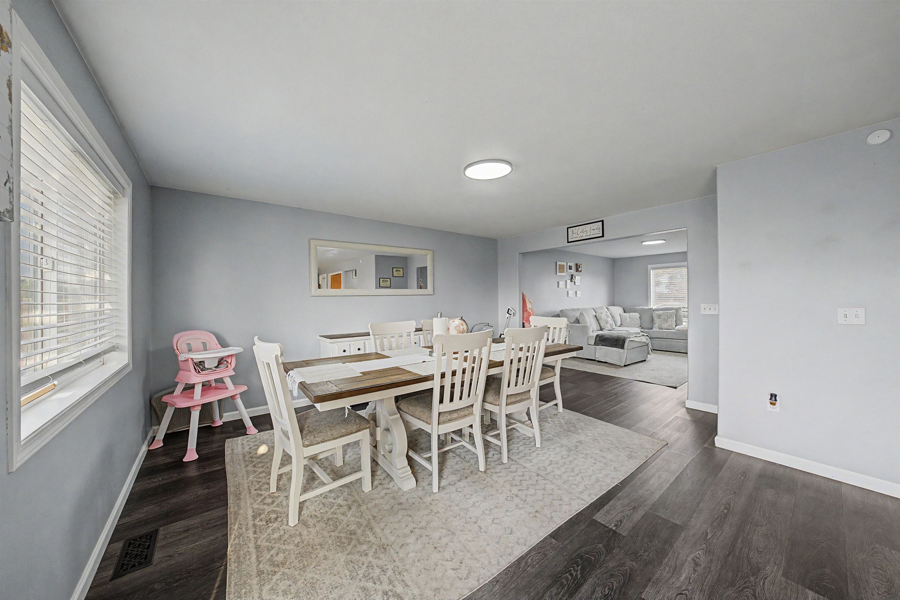 1737 W Mockingbird St - Photo 8
