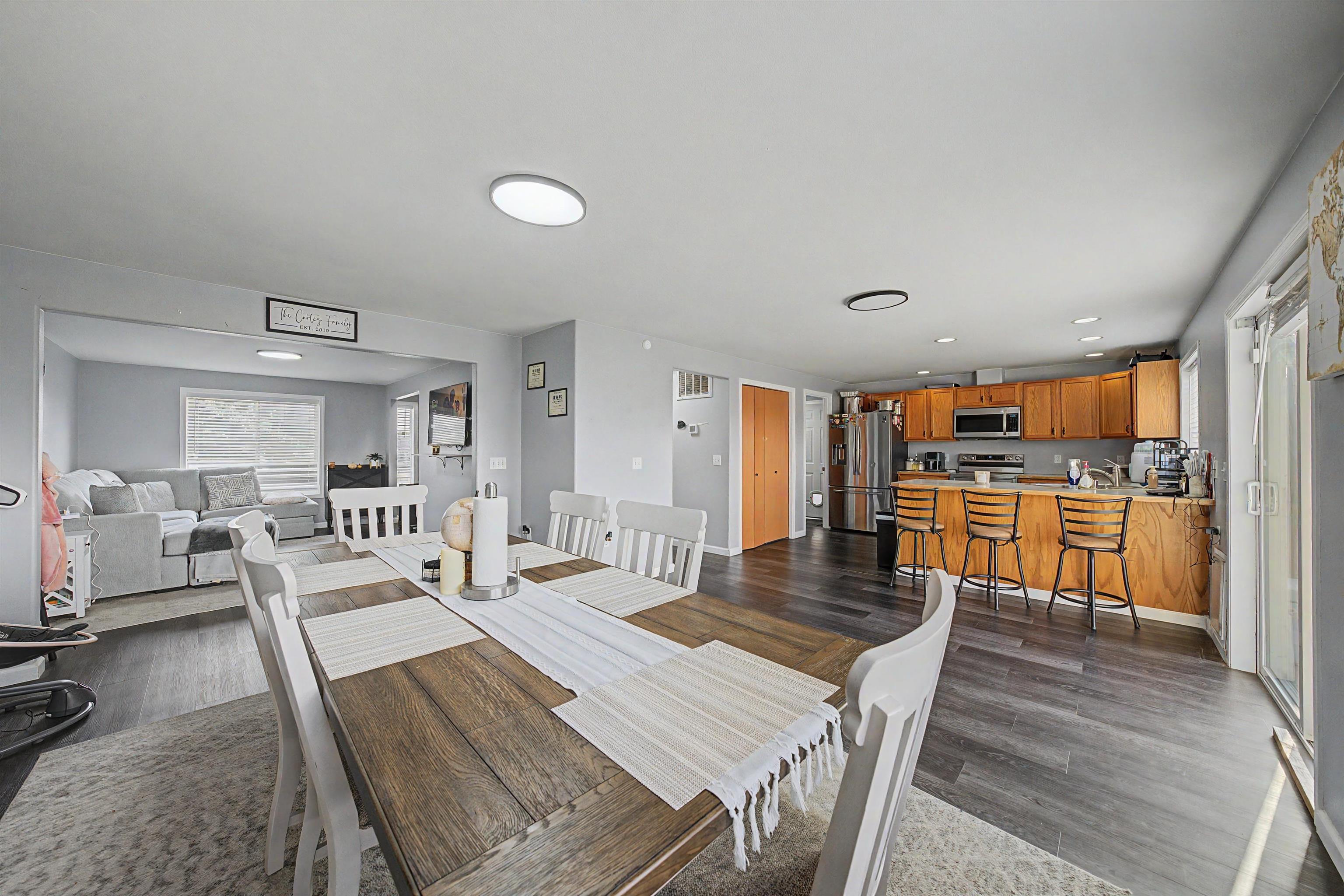 1737 W Mockingbird St - Photo 9