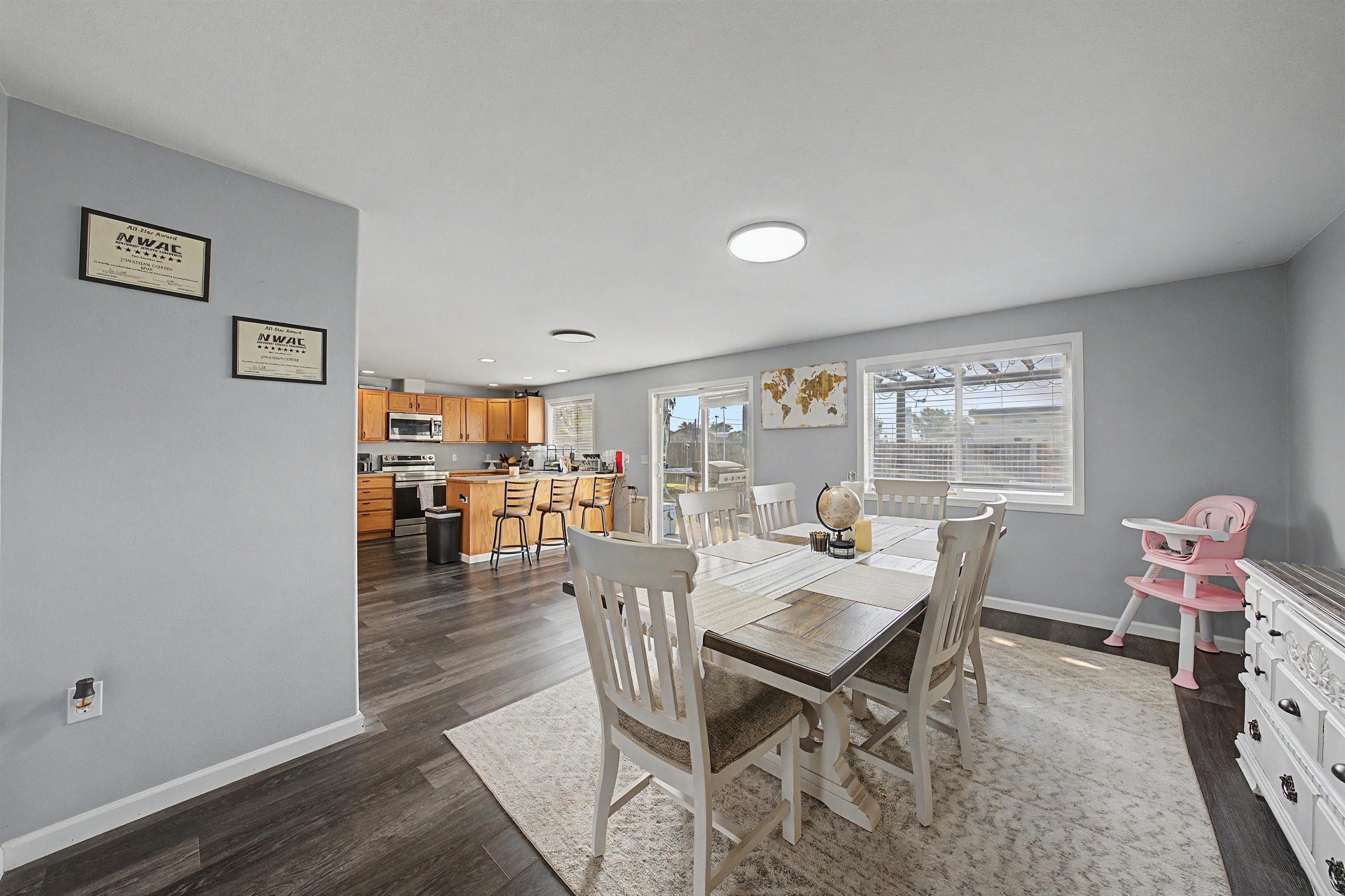 1737 W Mockingbird St - Photo 10