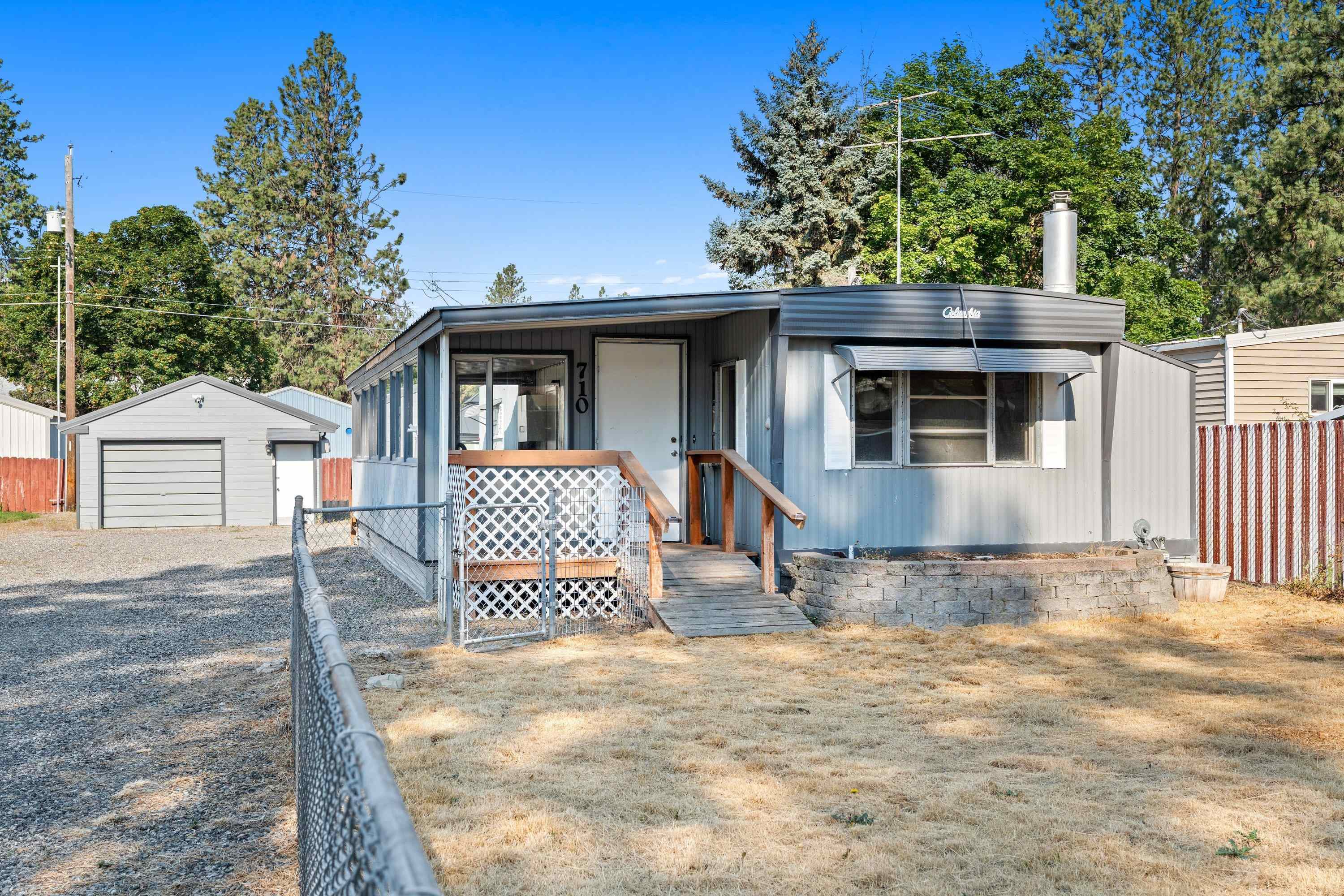 710 S Farr Rd - Photo 1