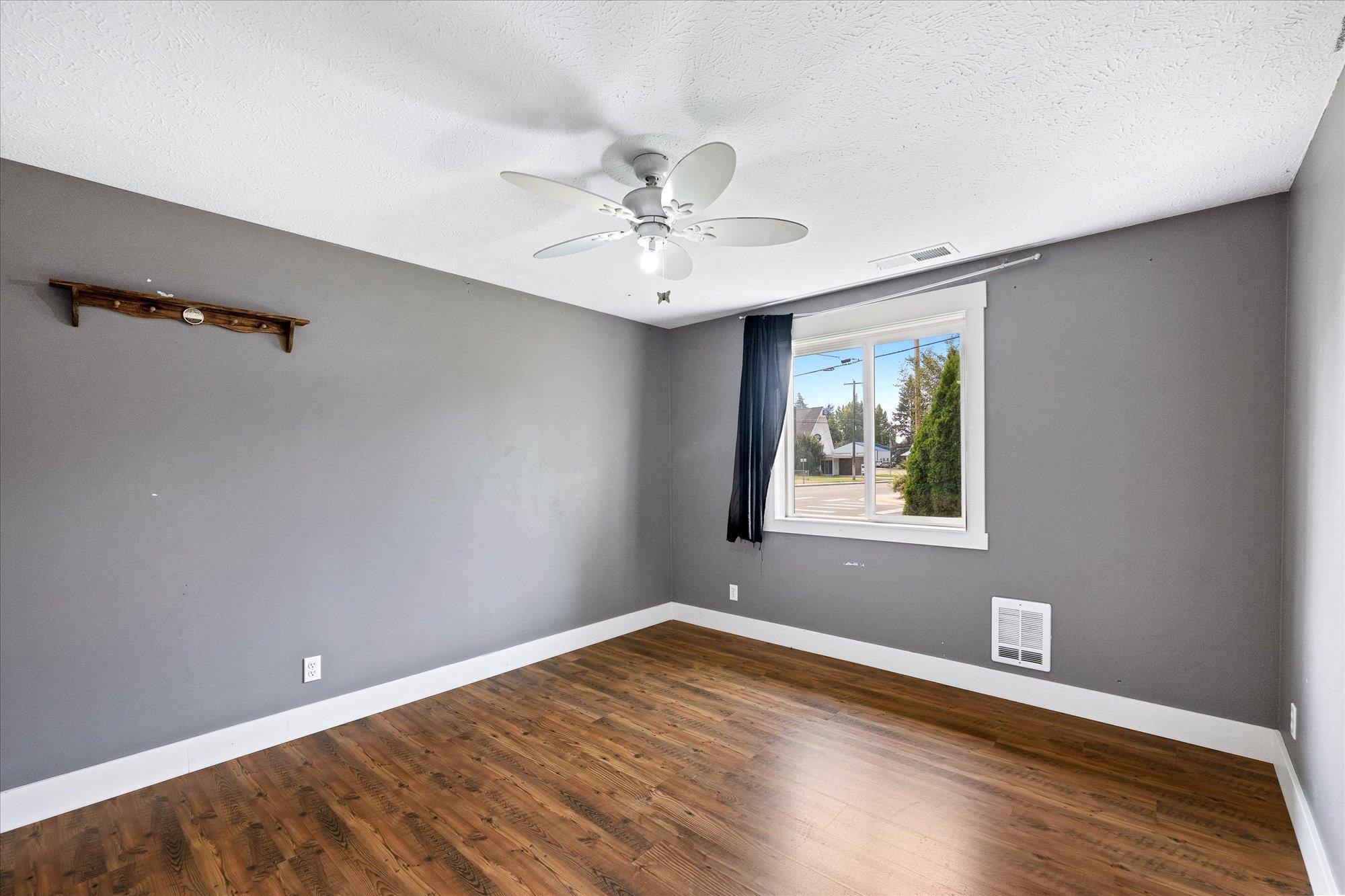 6 W 4th Ave - Photo 16